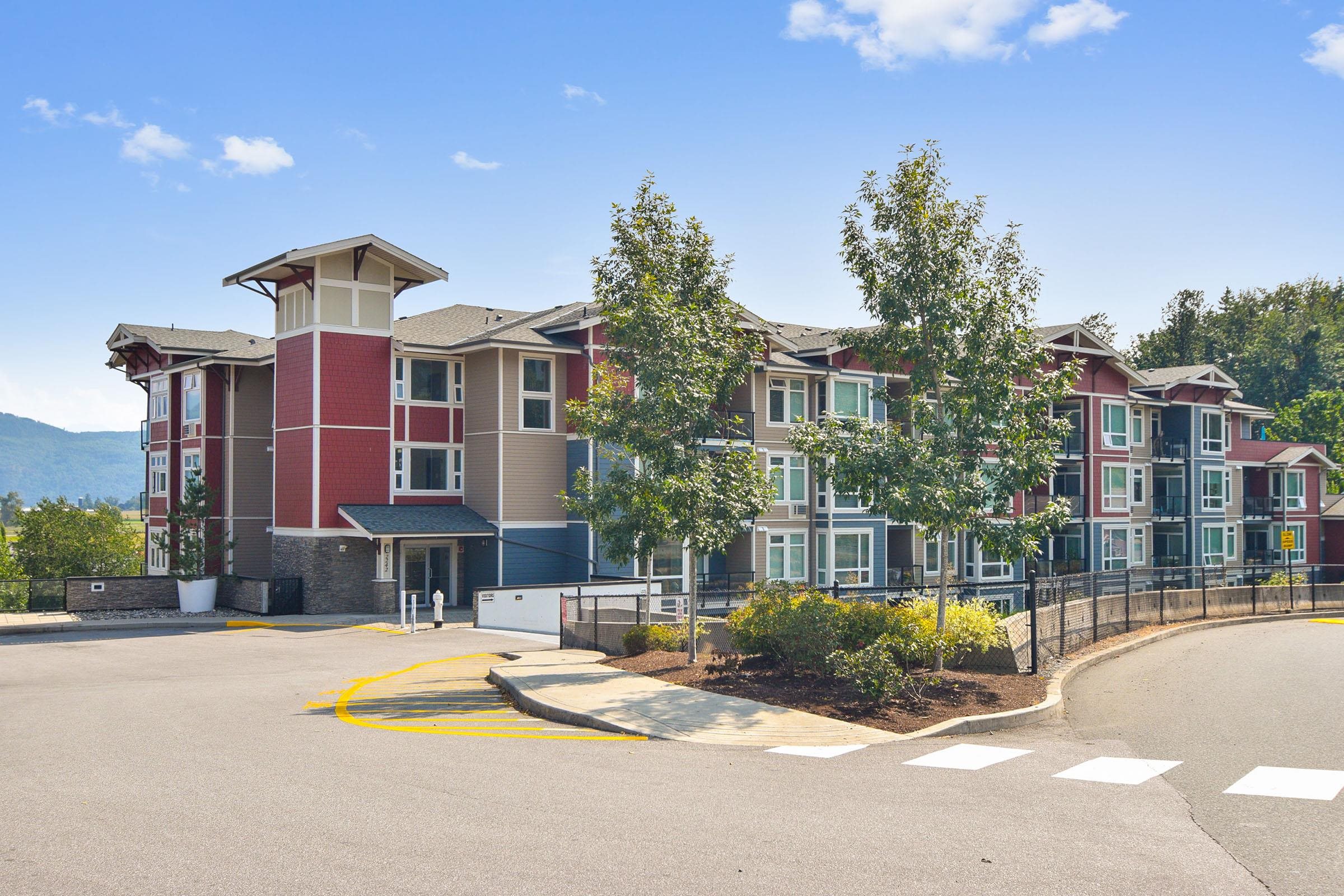 410 2242 WHATCOM ROAD, R3053329, BC,