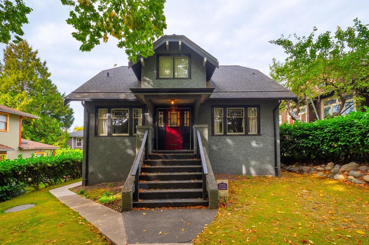 1809 VENABLES STREET, Vancouver BC V5L 2H6, R3053333, BC,