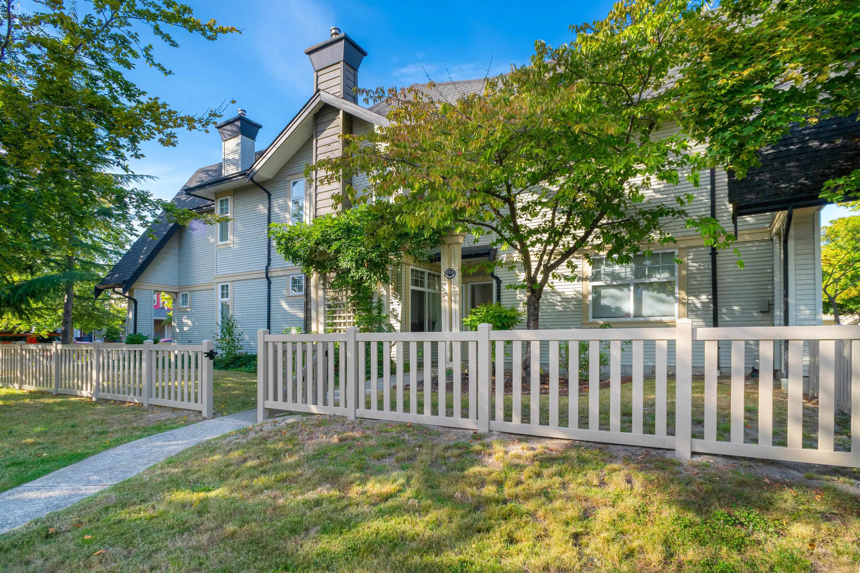 57 3711 ROBSON COURT, R3053355, BC,