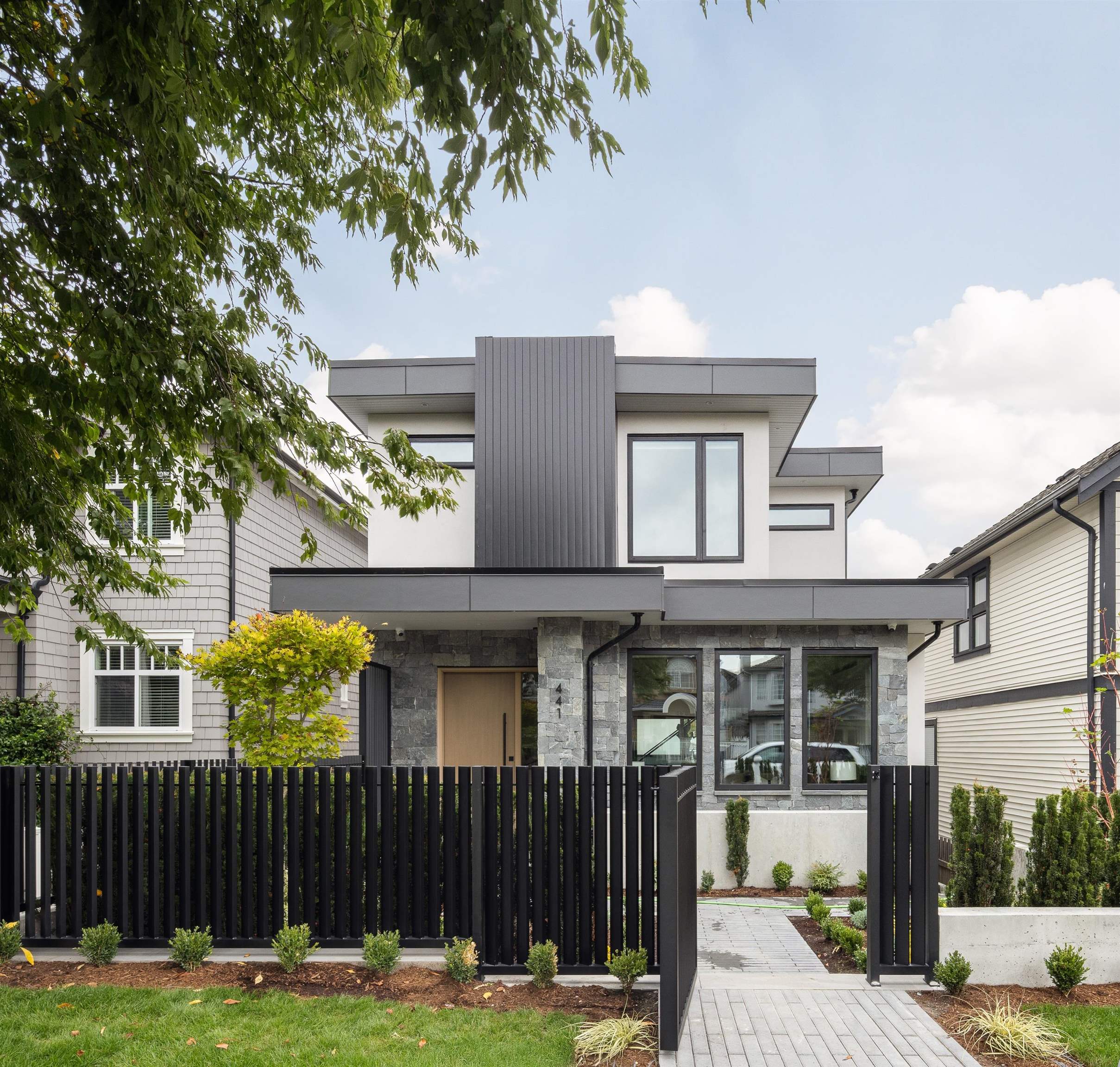 4413 OXFORD STREET, Burnaby BC V5C 1E6, R3053380, BC,