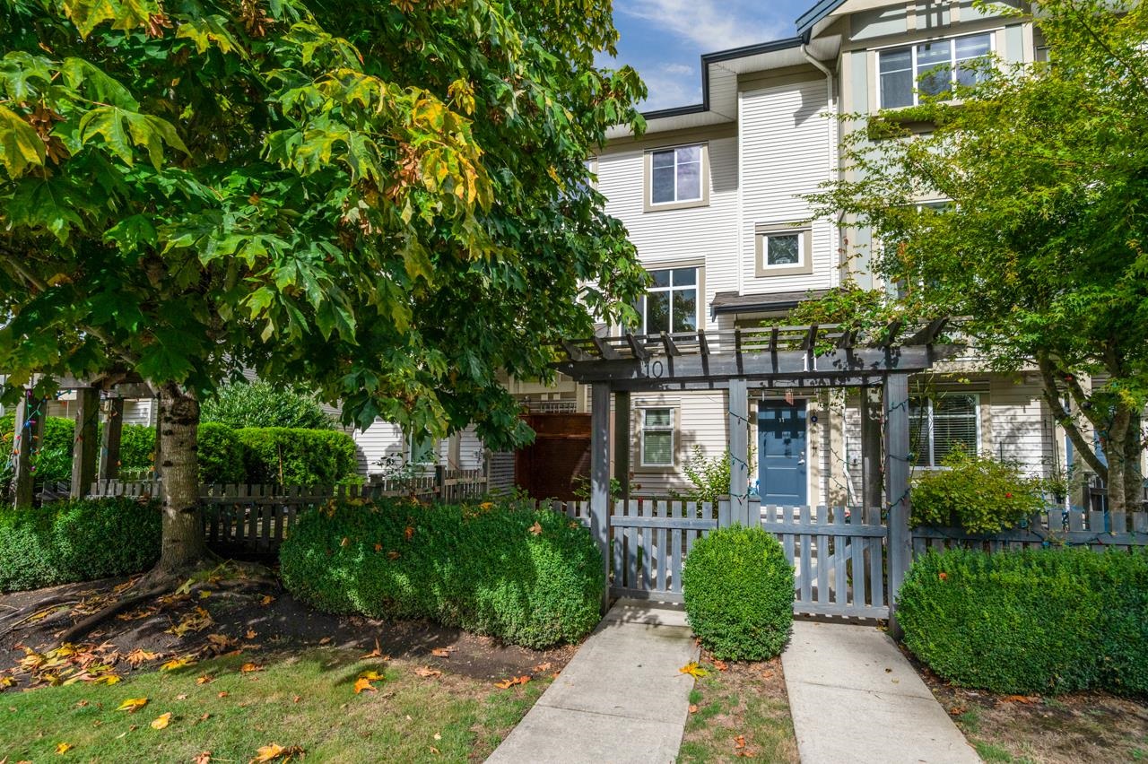 10 8418 163 STREET, R3053499, BC,