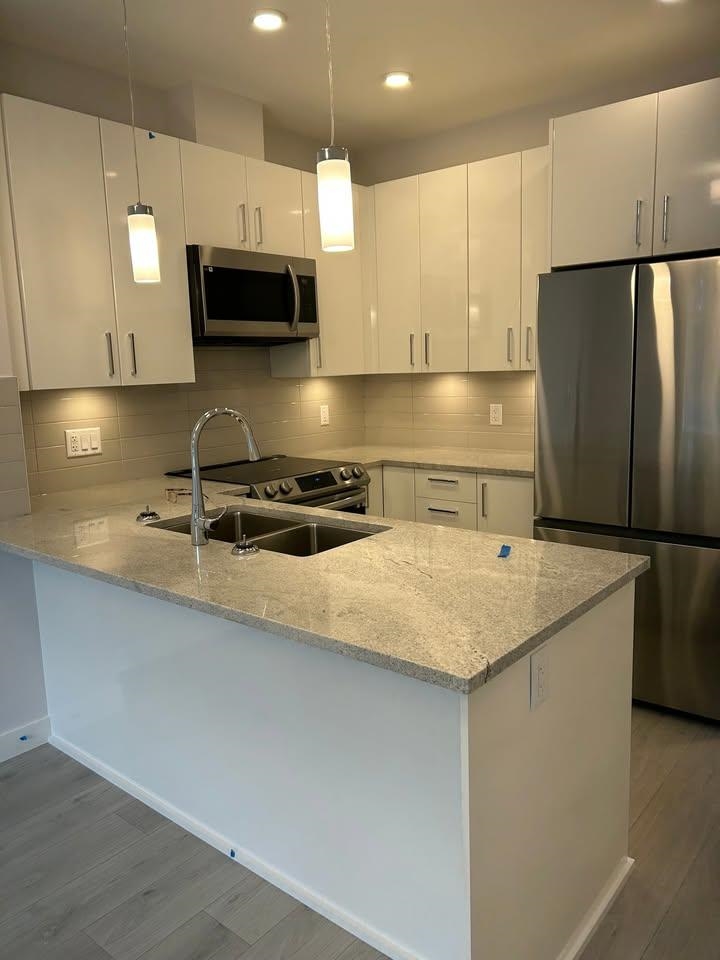 #411 32691 14TH, R3053580, BC,