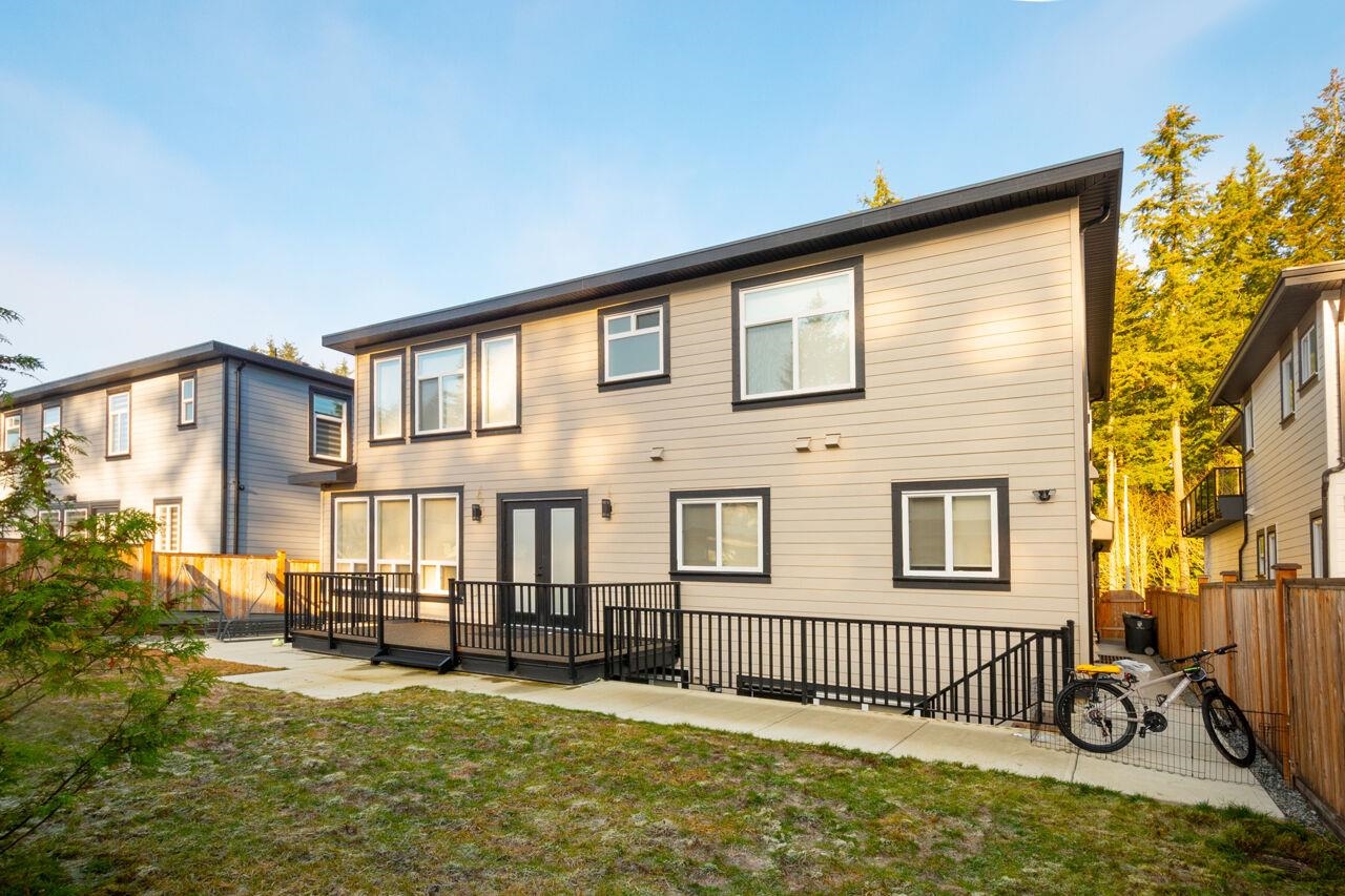 Lower Suite 20158 27A AVENUE, R3053644, BC,