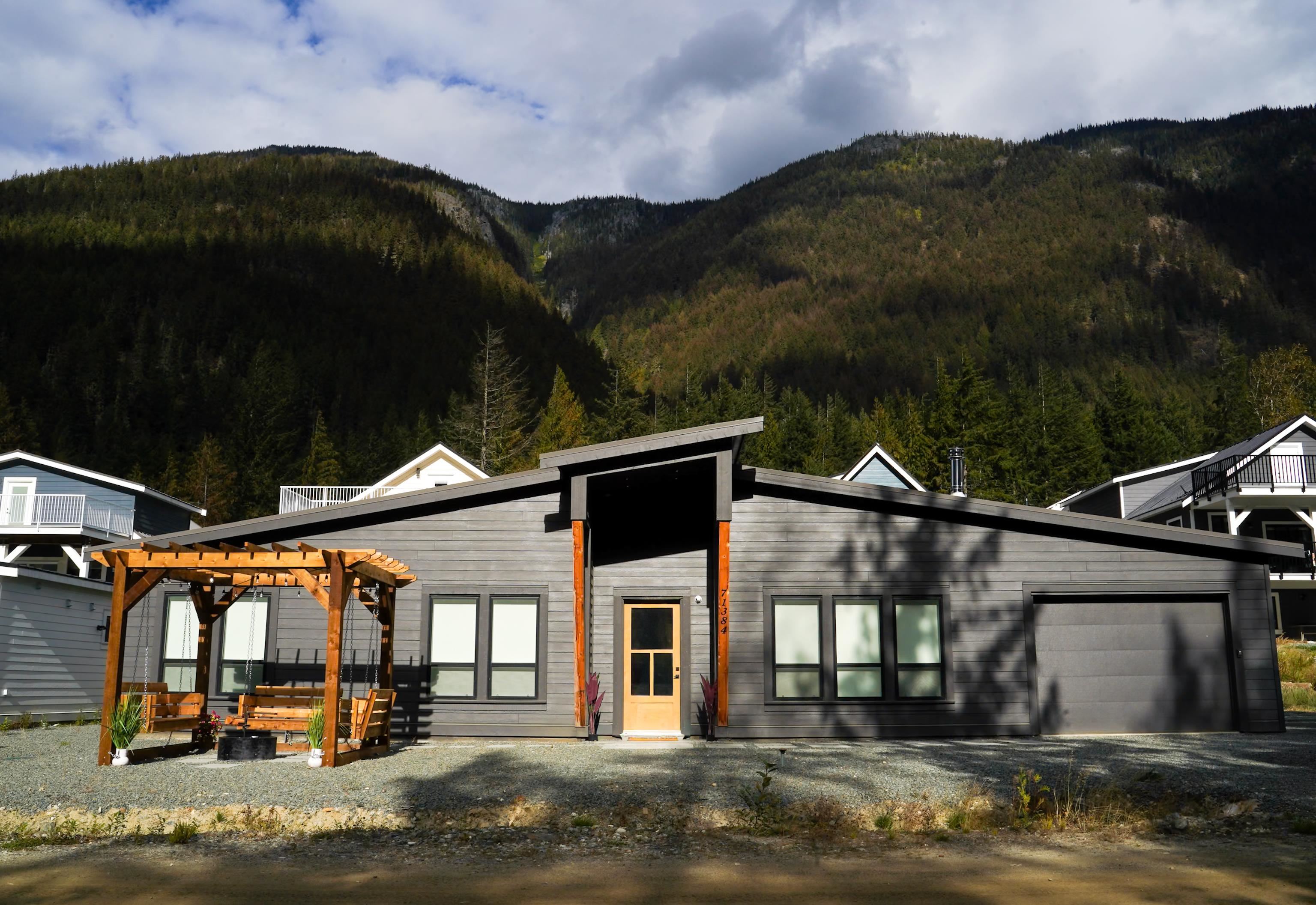 HG 184 71384 GROVE PLACE, R3053705, BC,