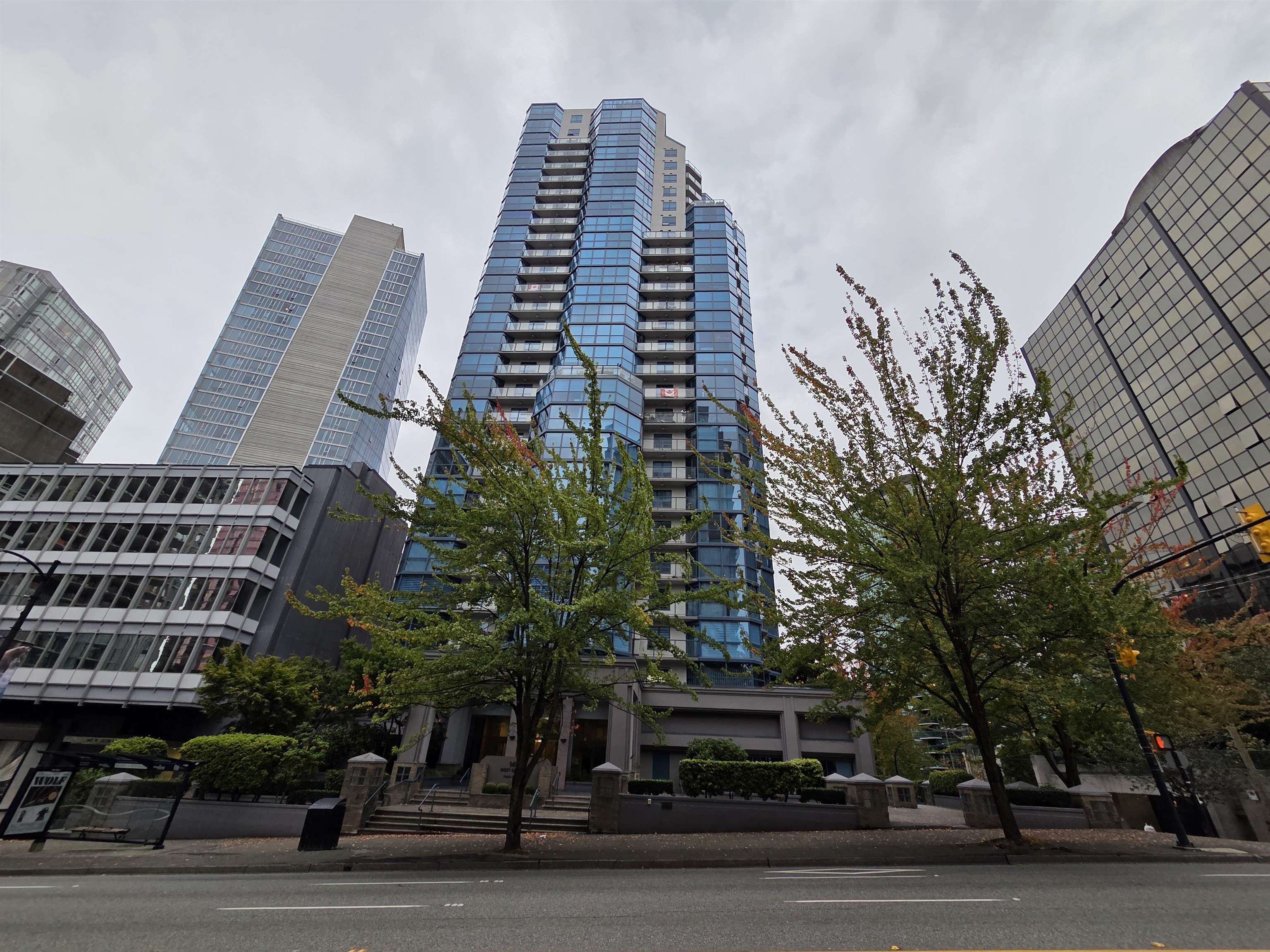 MLS® listing #R3053729 for sale located at 2302 1415 WEST GEORGIA STREET