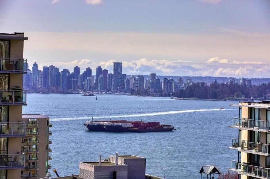 1301 151 2ND STREET, R3053759, BC,