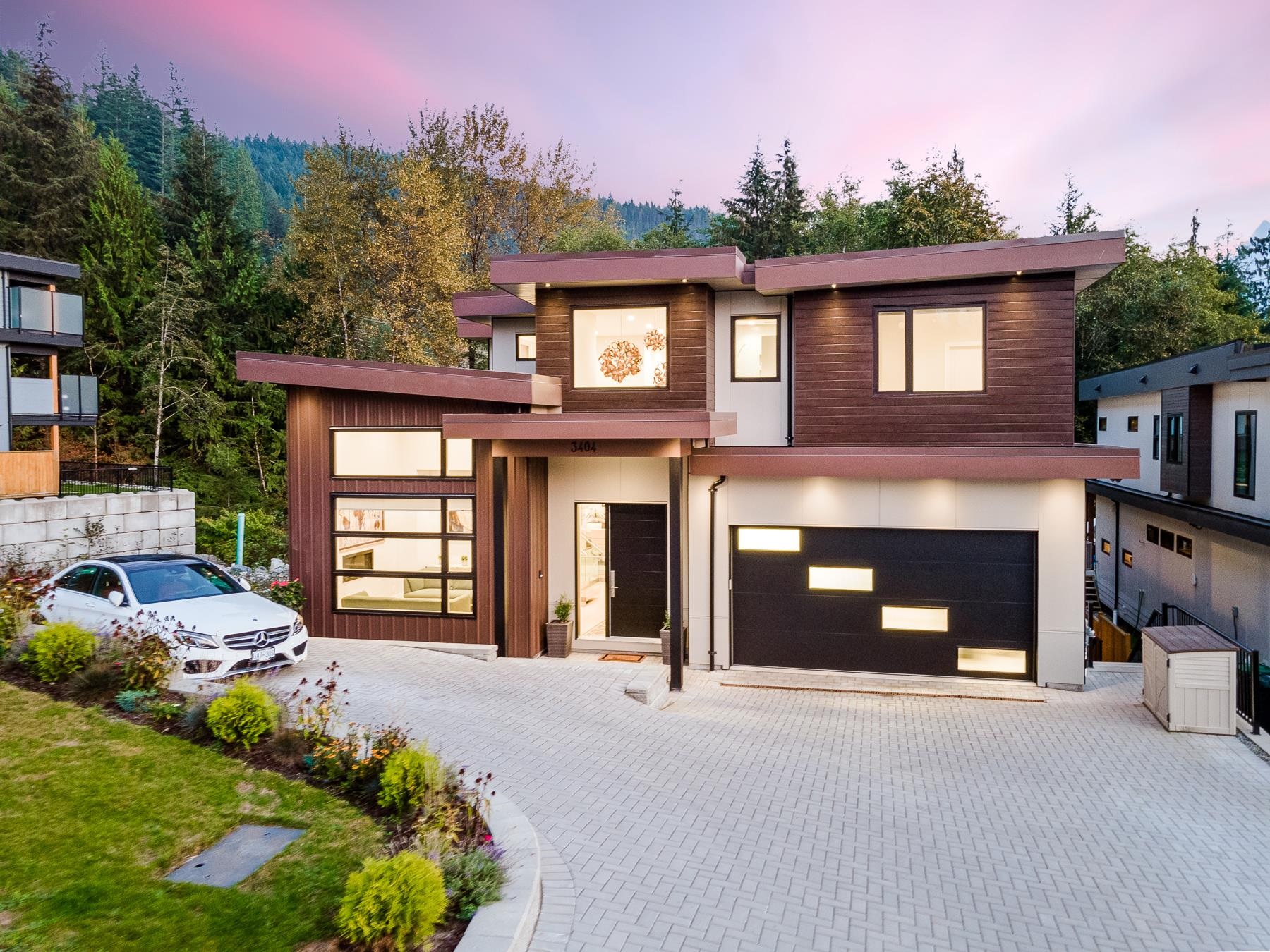 MLS® listing #R3053856 for sale located at 3404 MAMQUAM ROAD, Squamish BC V8B 0S6