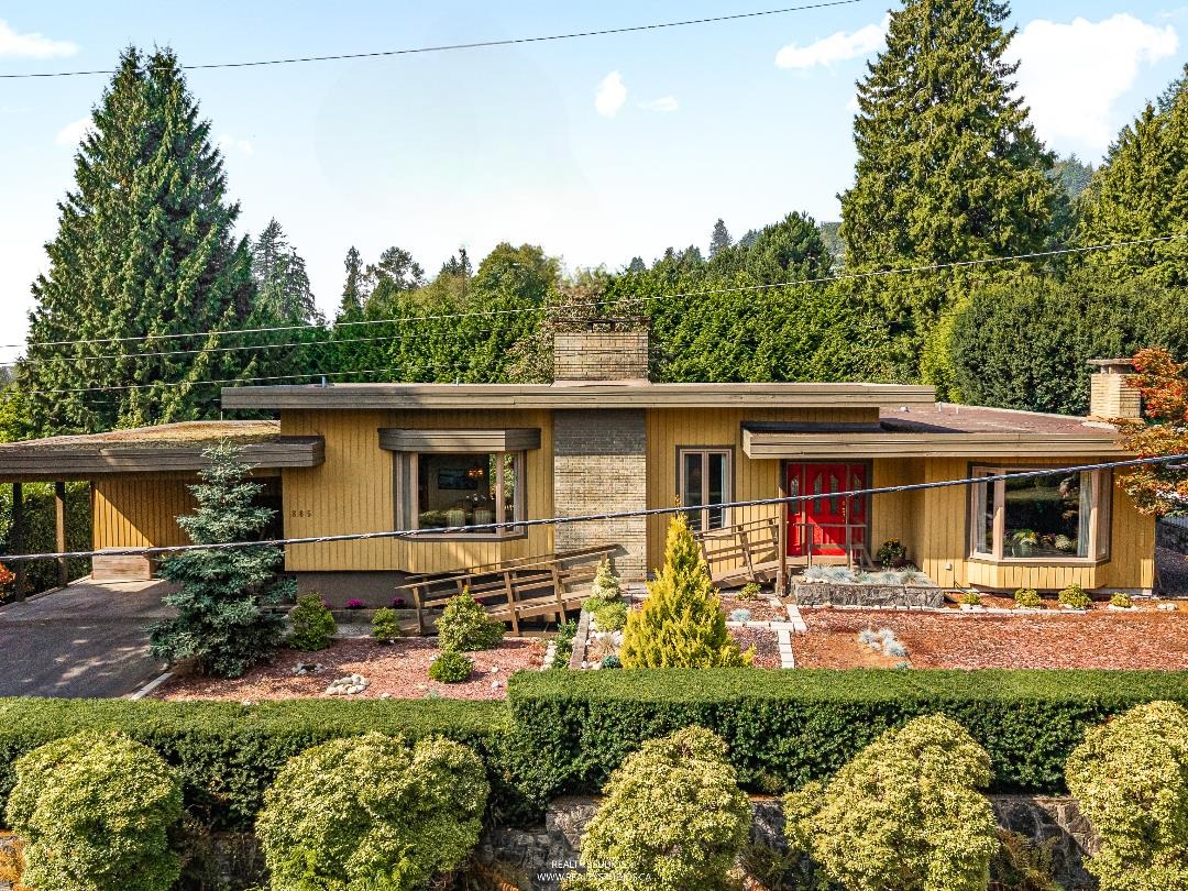 MLS® listing #R3053988 for sale located at 865 MARGAREE PLACE, West Vancouver BC V7T 2J5