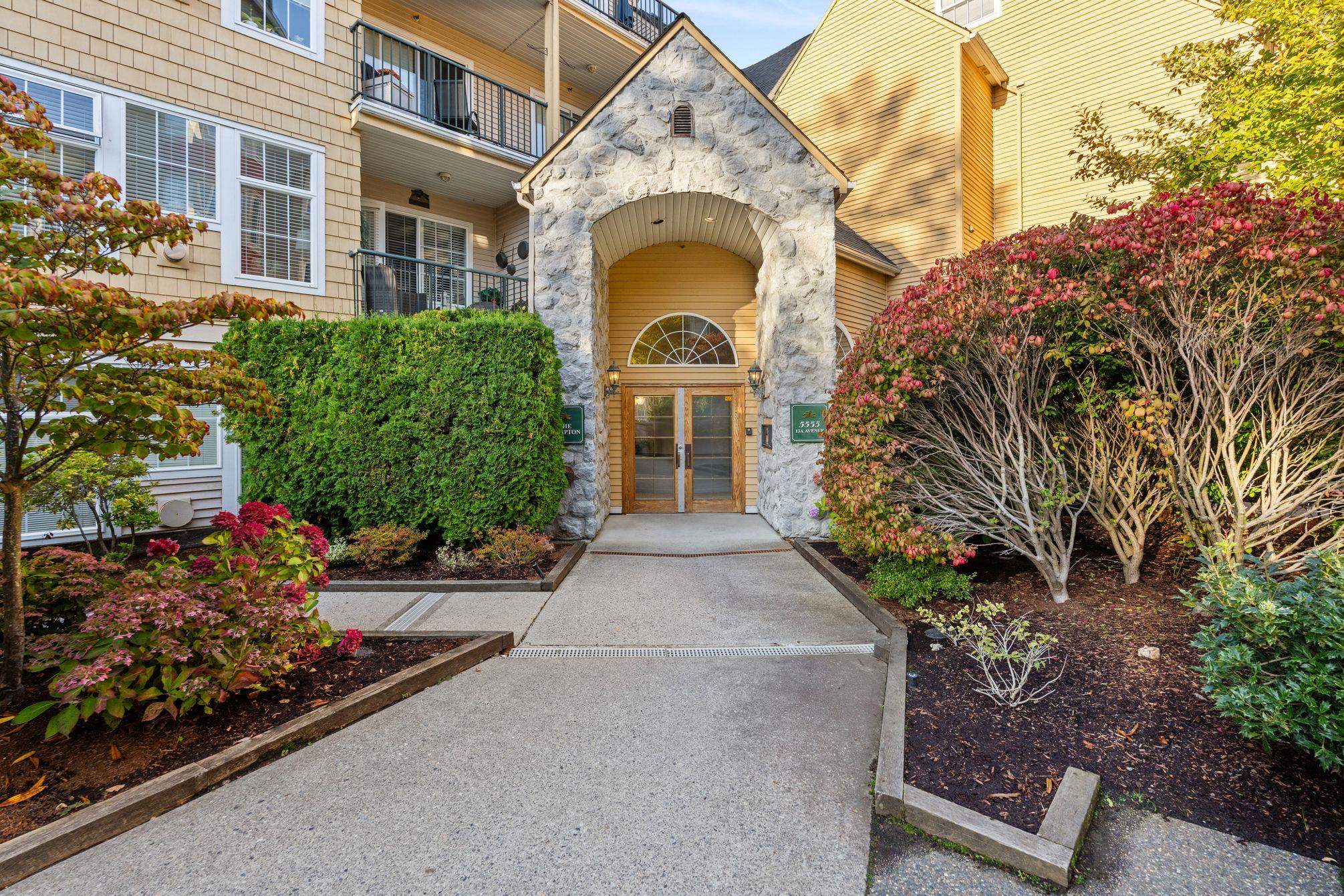 PH5 5555 13A AVENUE, R3054035, BC,
