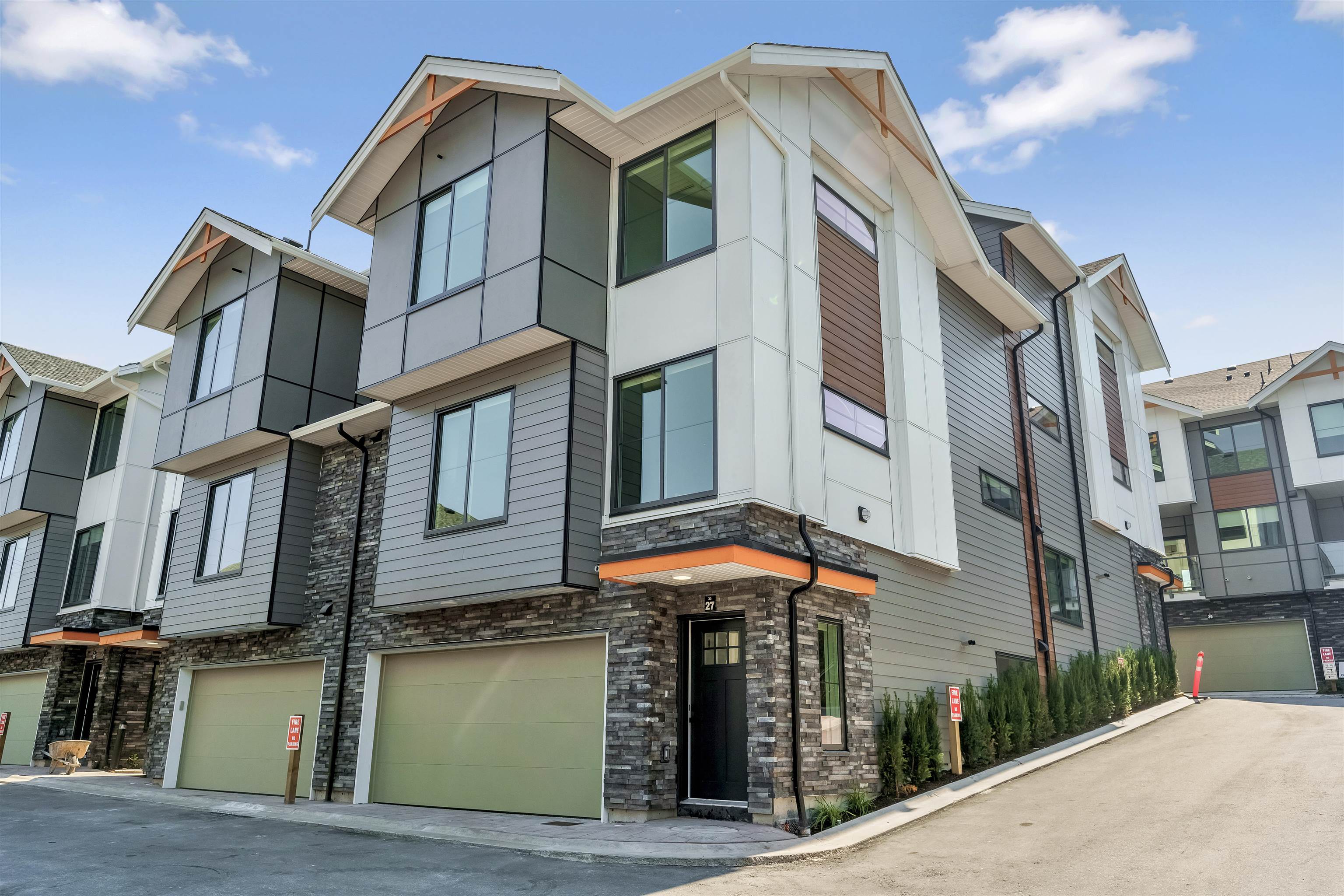 19 6035 141 STREET, R3054055, BC,