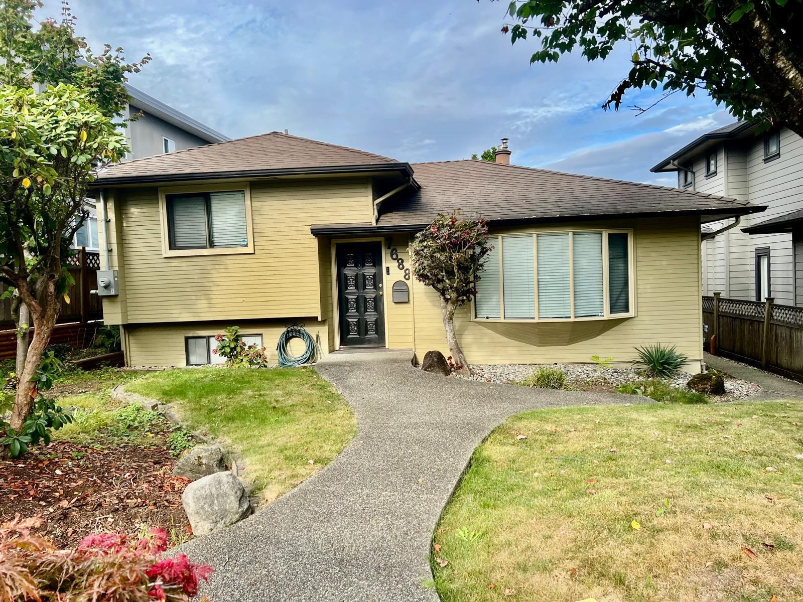 7688 BURGESS STREET, Burnaby BC V3N 3J2, R3054127, BC,