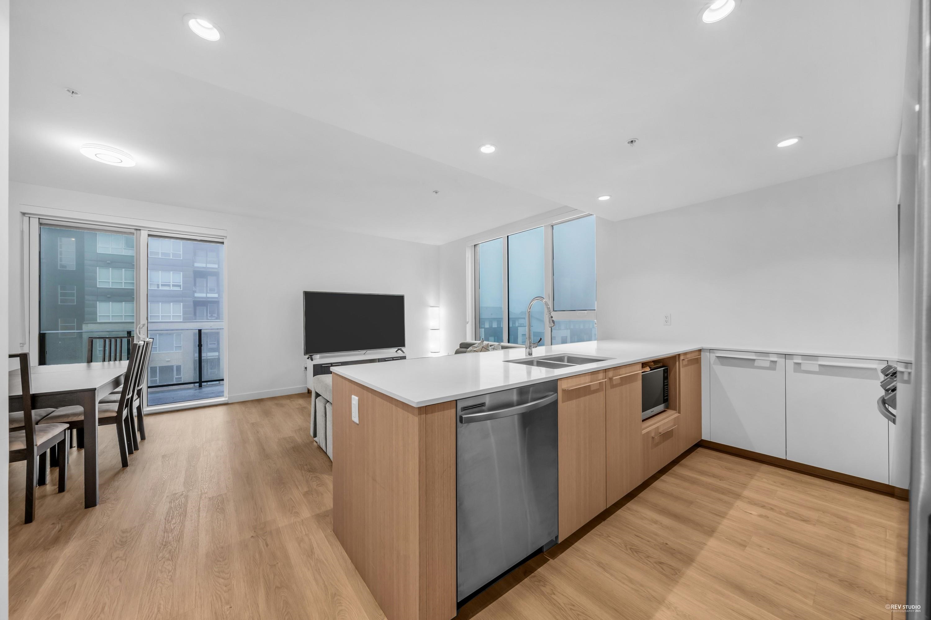 403 9888 UNIVERSITY CRESCENT, R3054139, BC,