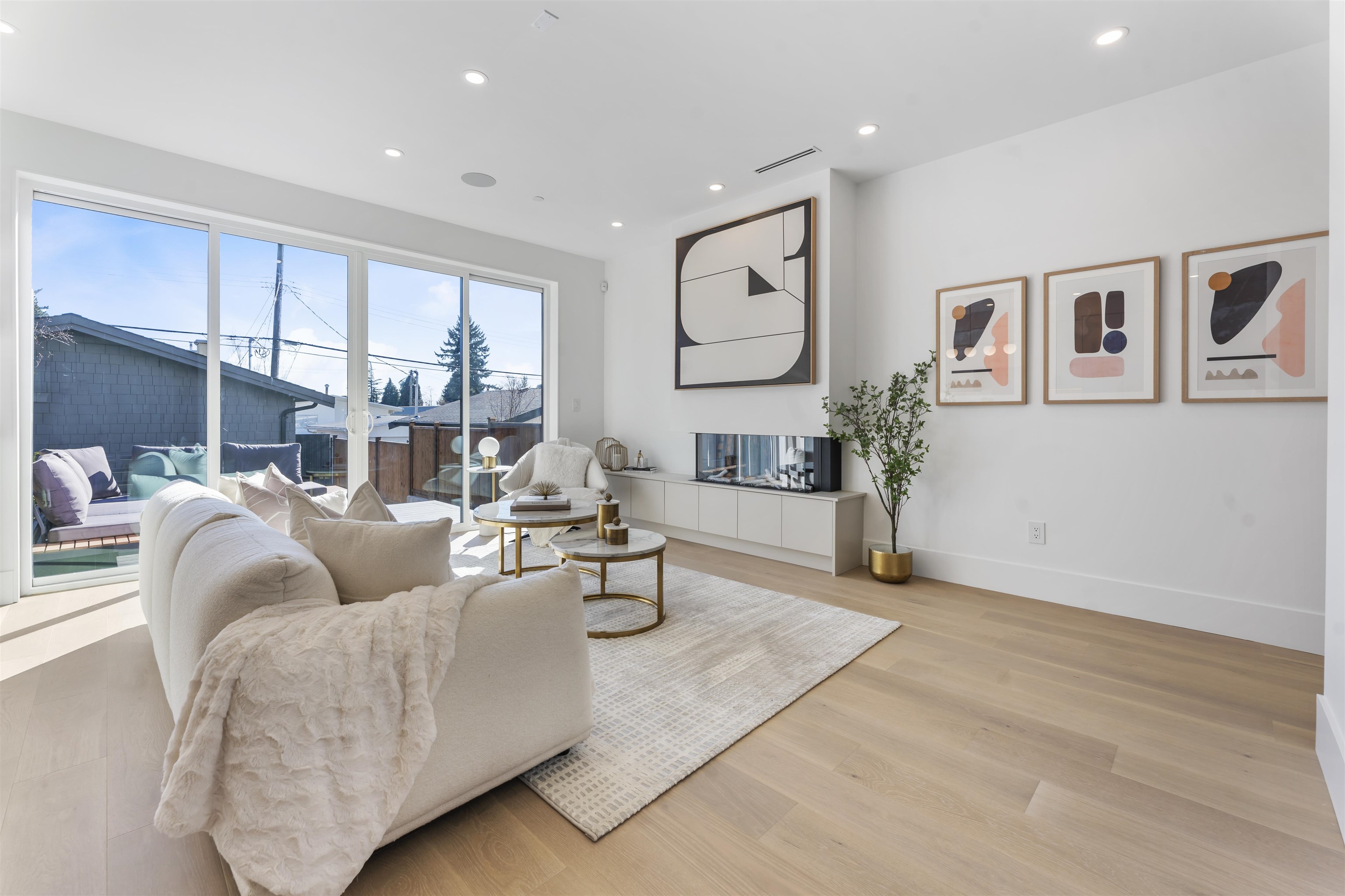 2 2138 48TH AVENUE, R3054150, BC,