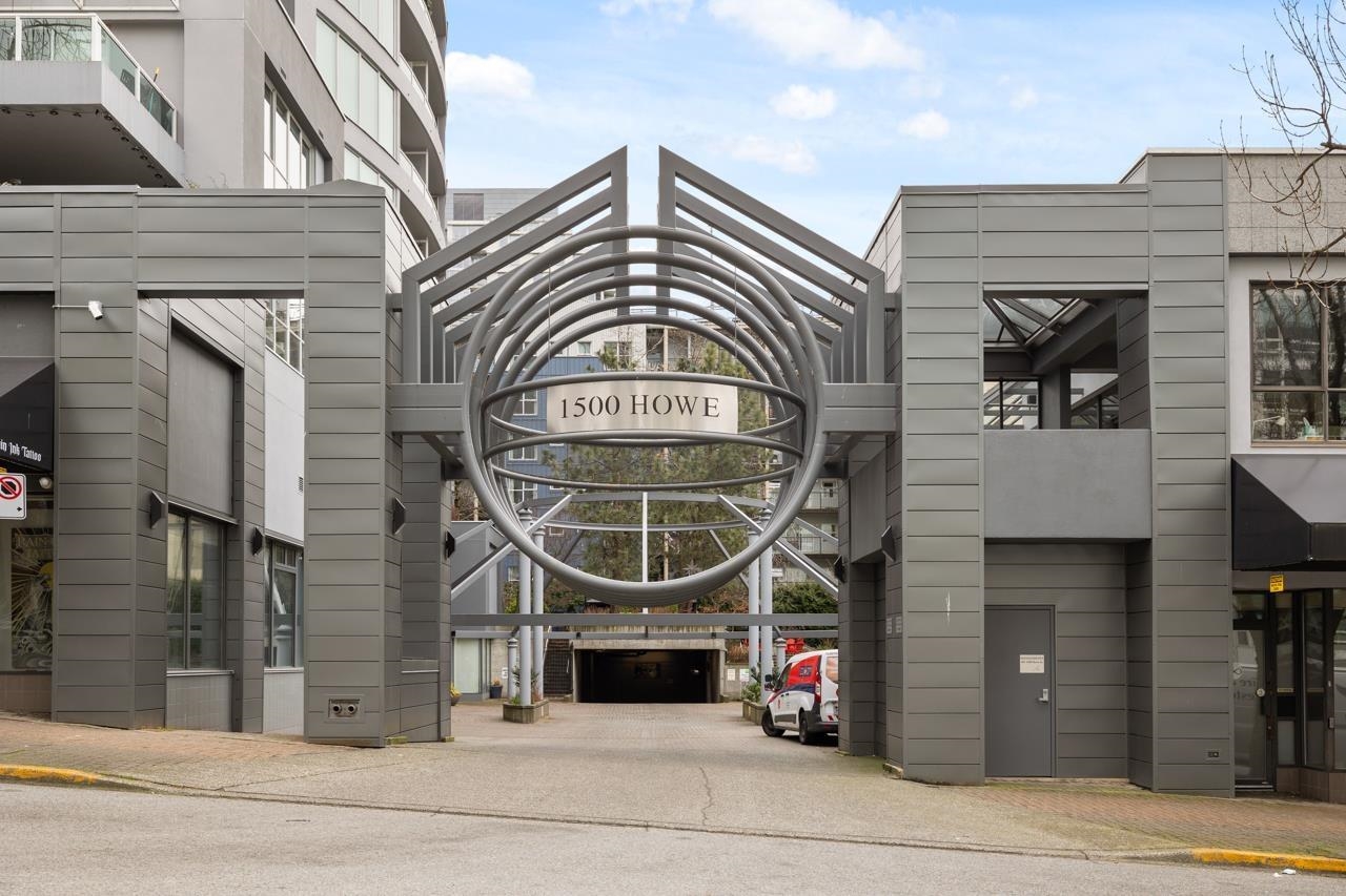1701 1500 HOWE STREET, R3054157, BC,