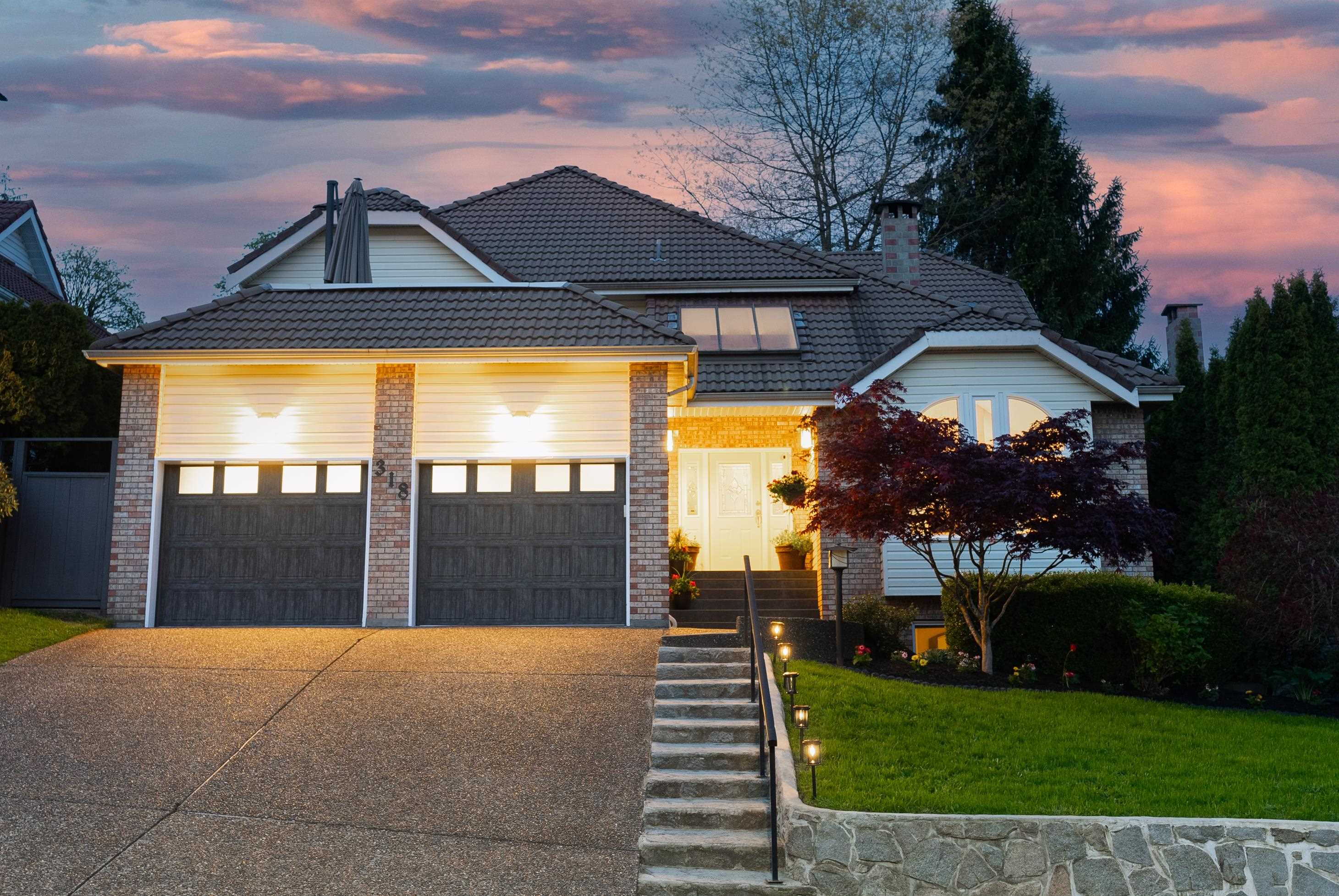 318 ROCHE POINT DRIVE, North Vancouver BC V7G 2M2, R3054212, BC,