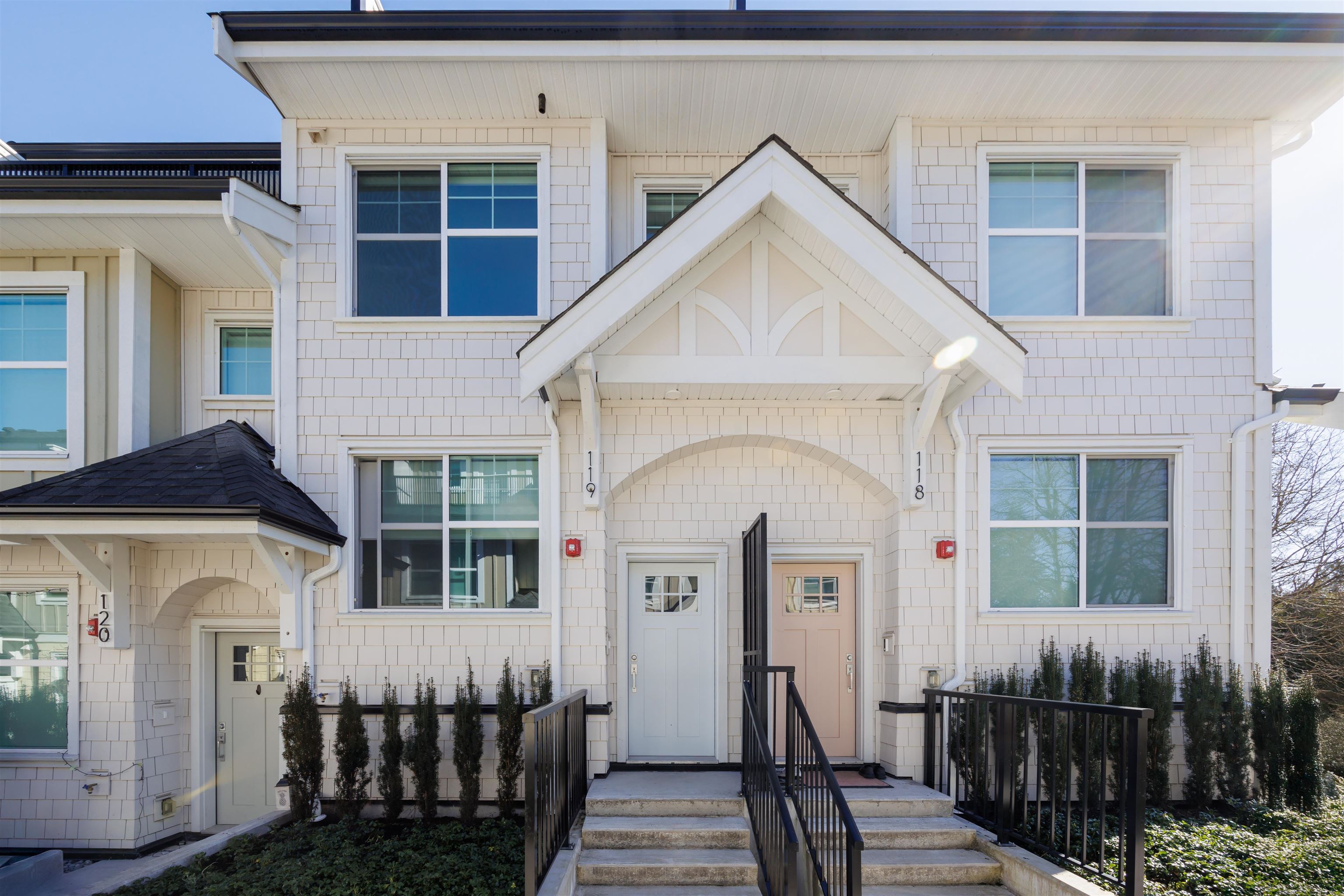 119 707 ROBINSON STREET, R3054221, BC,