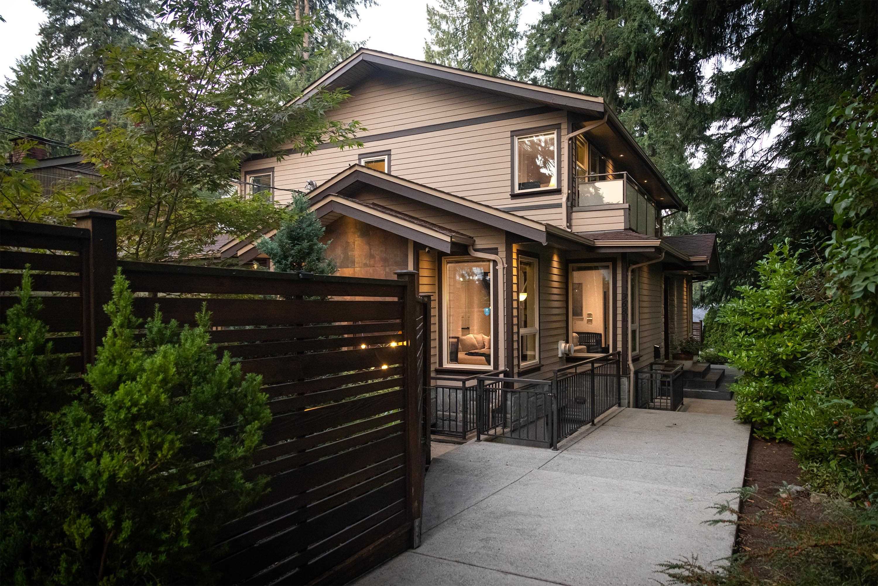 3681 HENDERSON AVENUE, North Vancouver BC V7J 3C8, R3054242, BC,