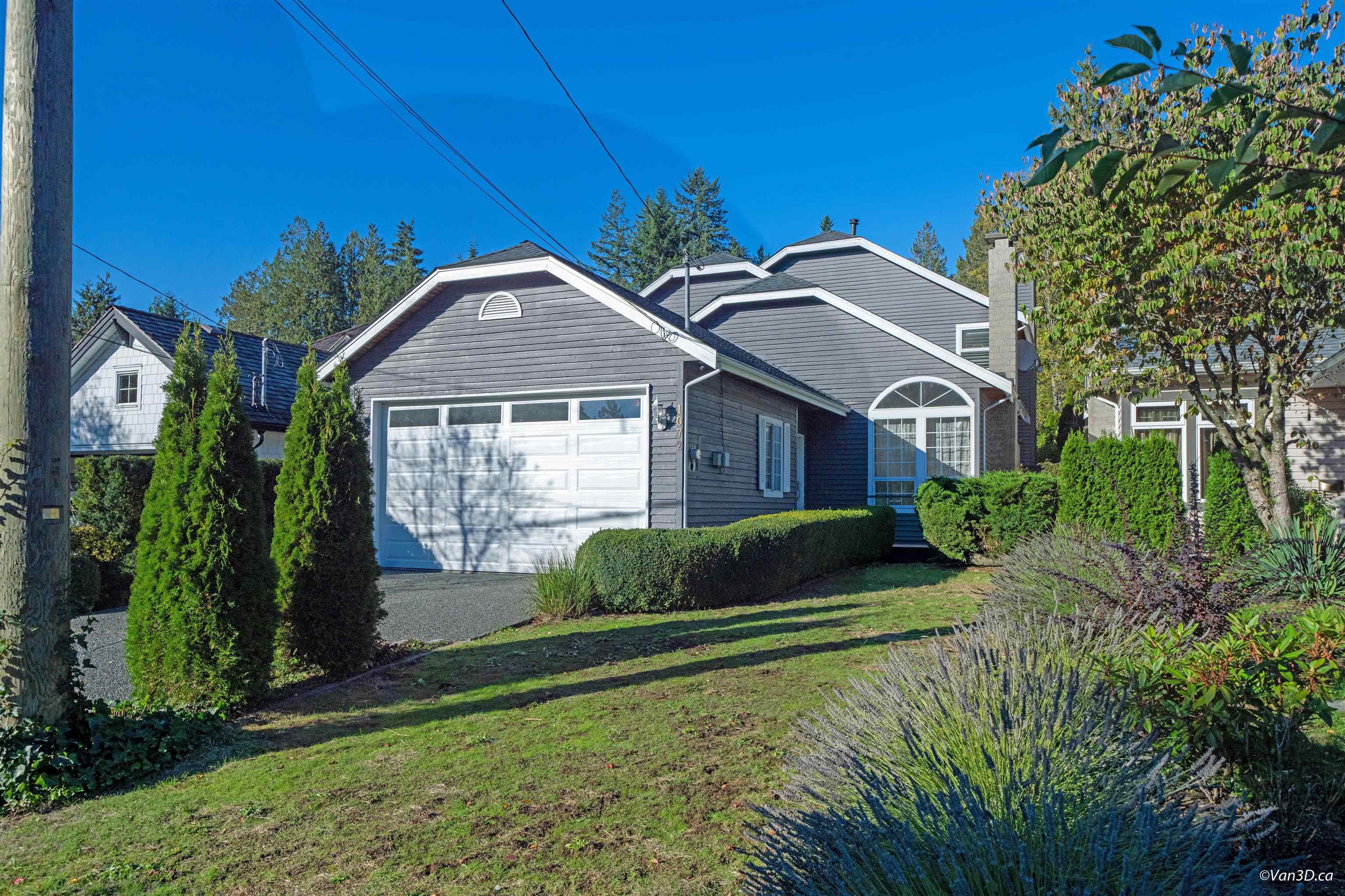 1072 CLEMENTS AVENUE, North Vancouver BC V7R 2L4, R3054243, BC,