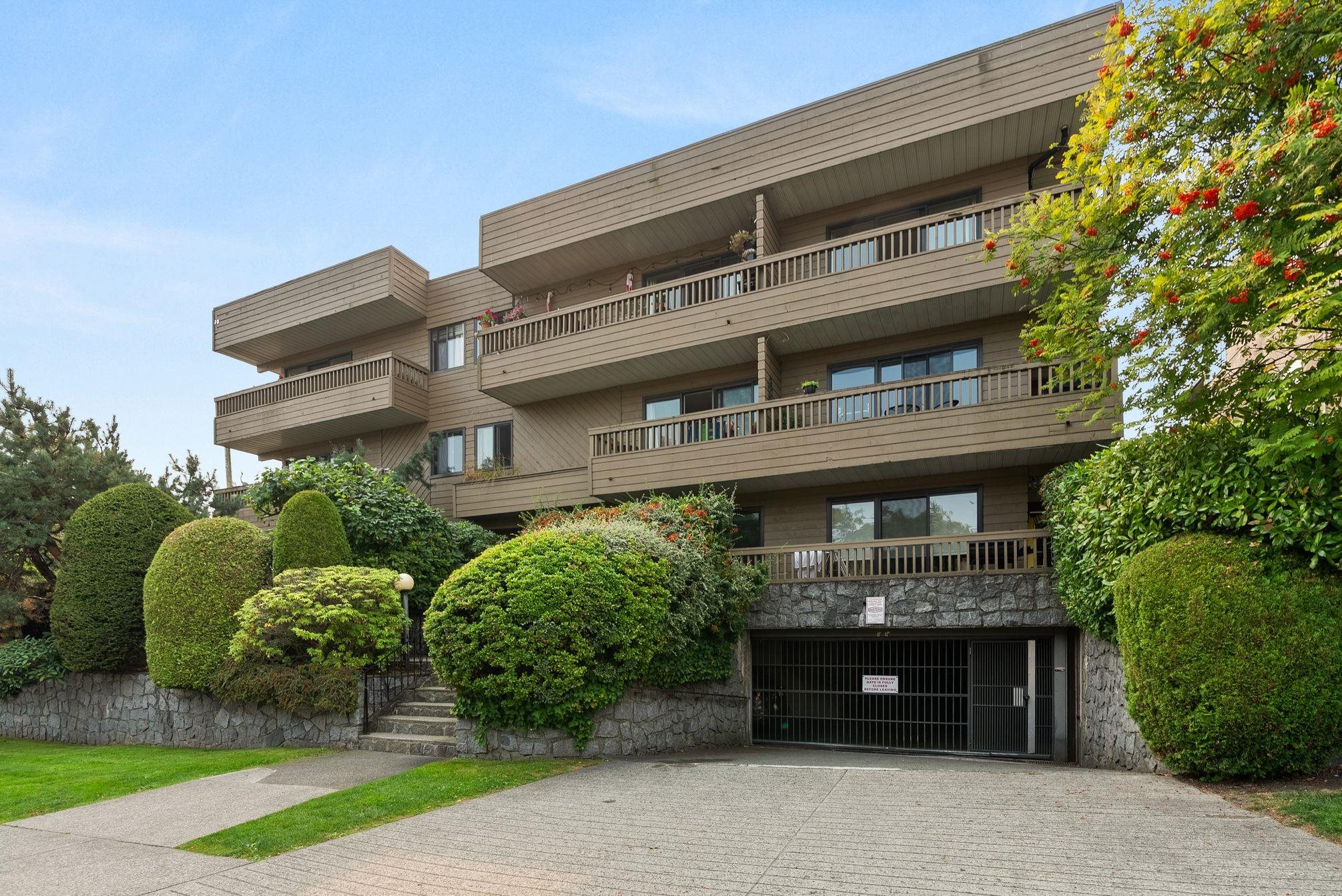 305 2100 3RD AVENUE, R3054302, BC,