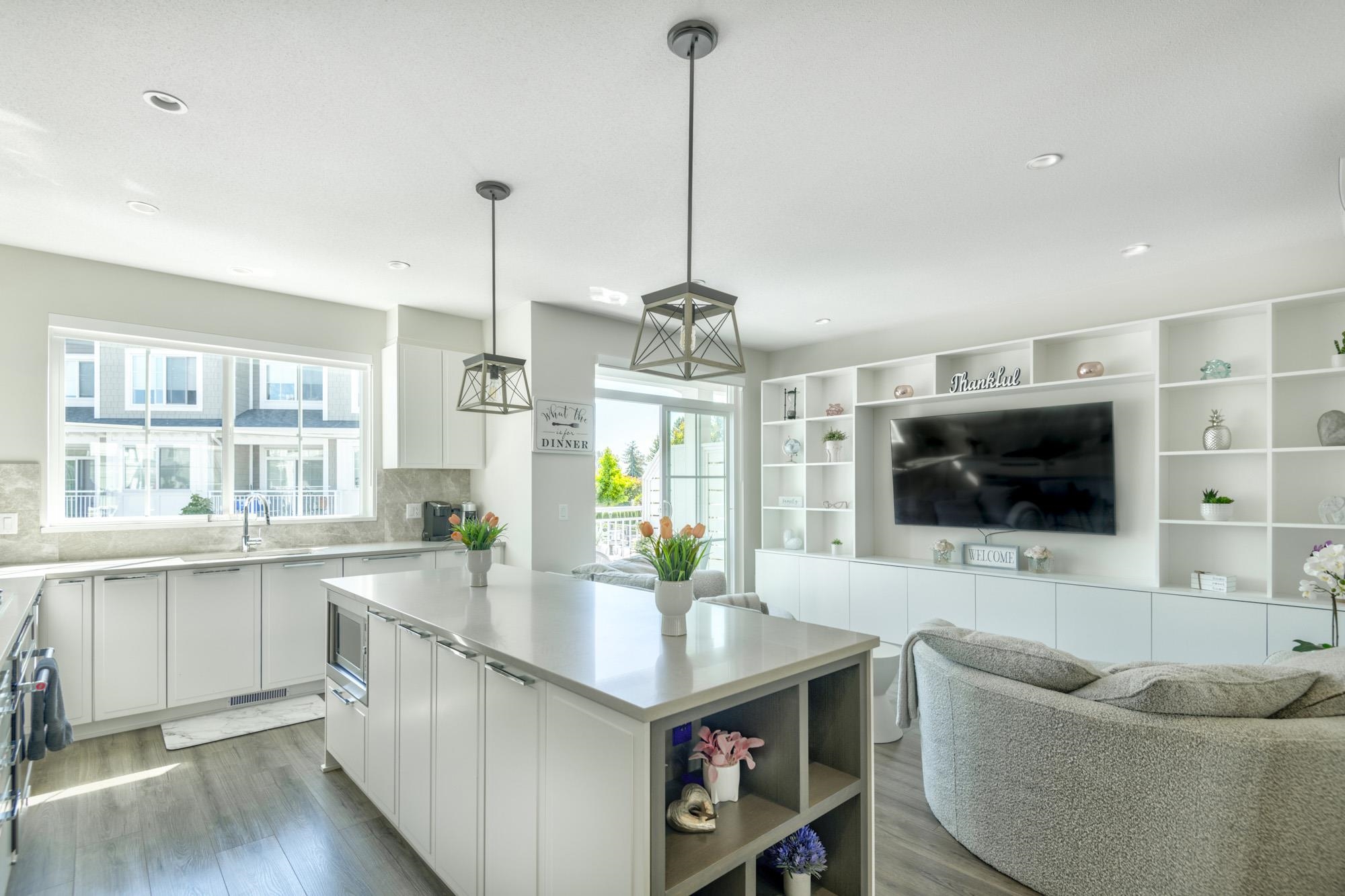 9 5311 ADMIRAL WAY, R3054388, BC,