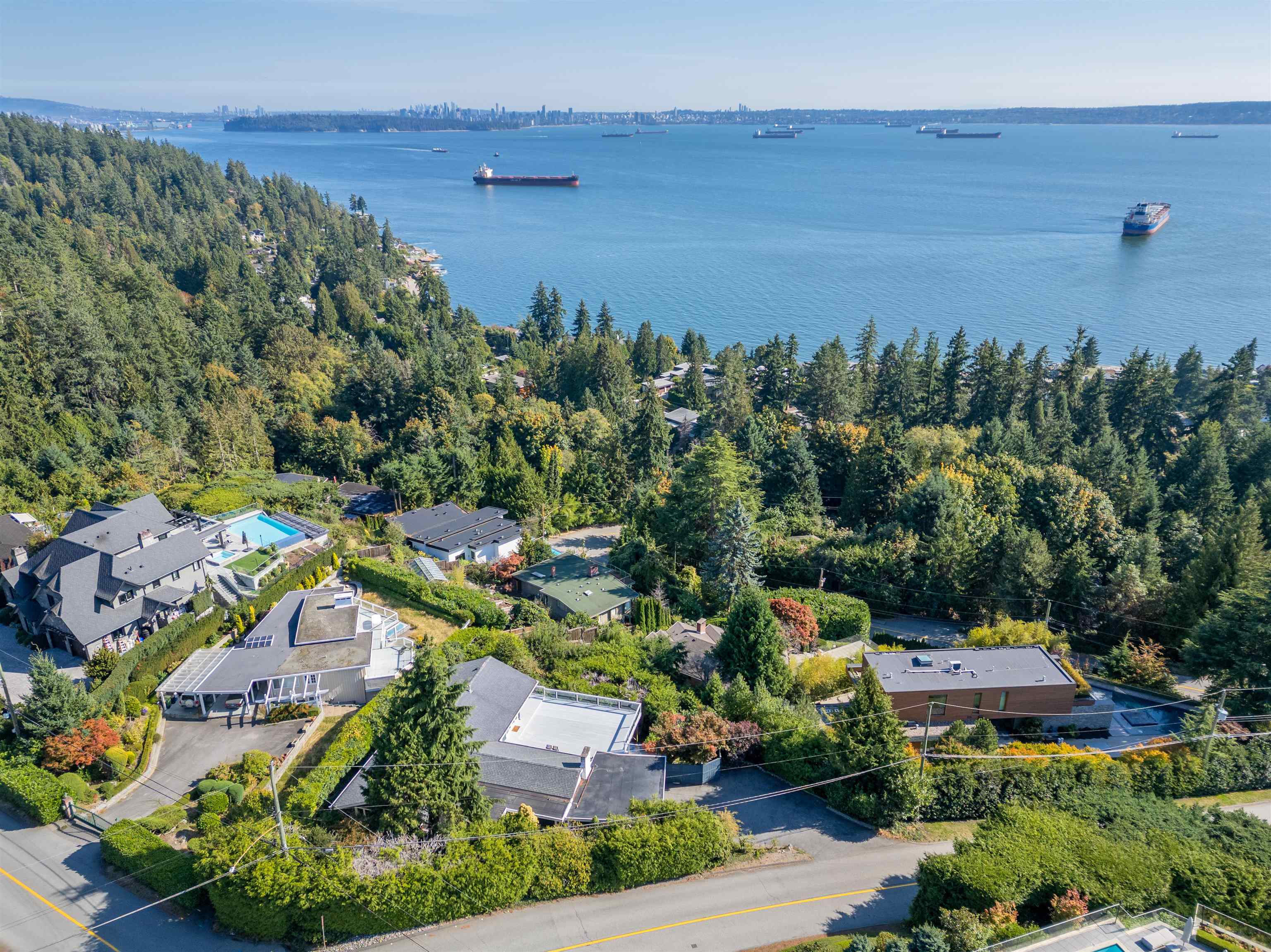 4111 BURKEHILL ROAD, West Vancouver BC V7V 3L9, R3054497, BC,