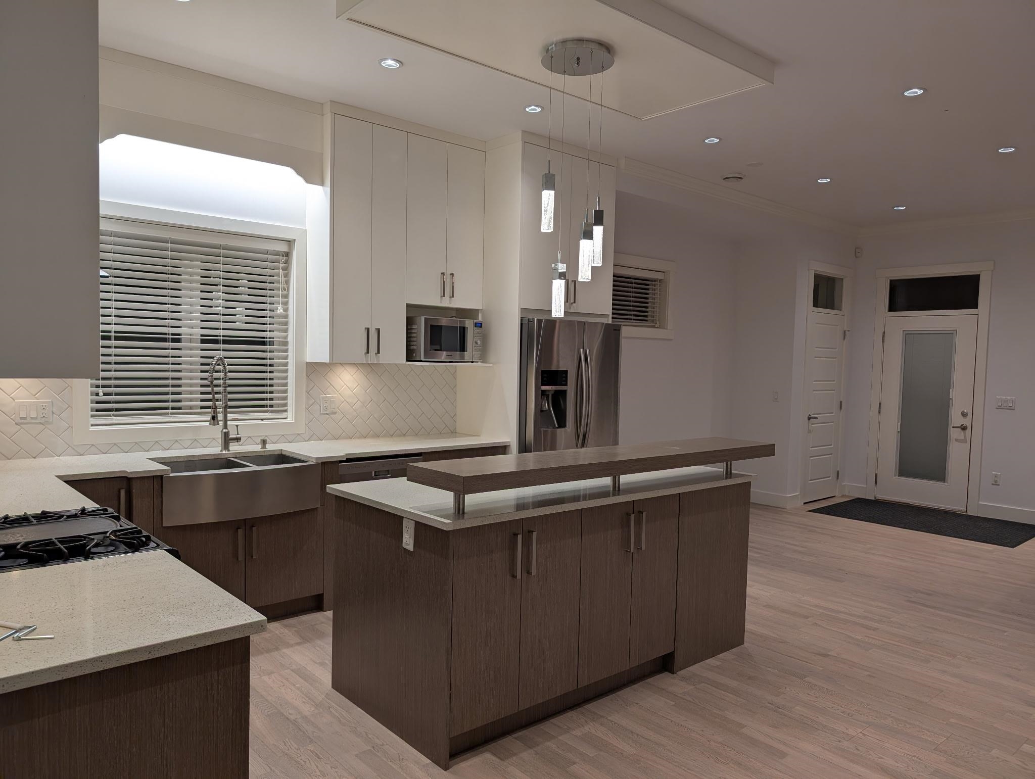MLS® listing #R3054634 for sale located at 15432 26 AVENUE, Surrey BC V4P 1C6