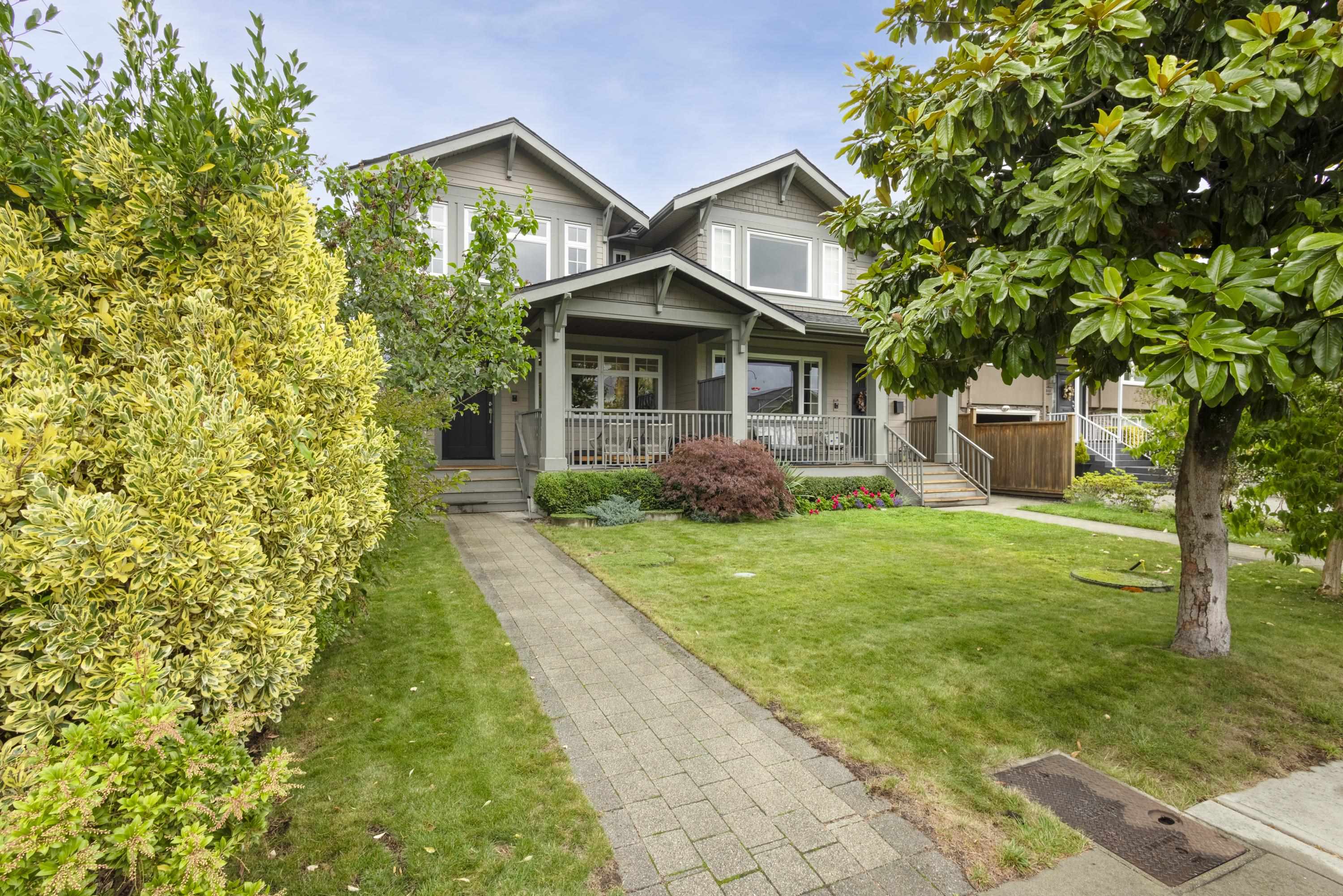 340 E 12TH STREET, North Vancouver BC V7L 2J9, R3054678, BC,