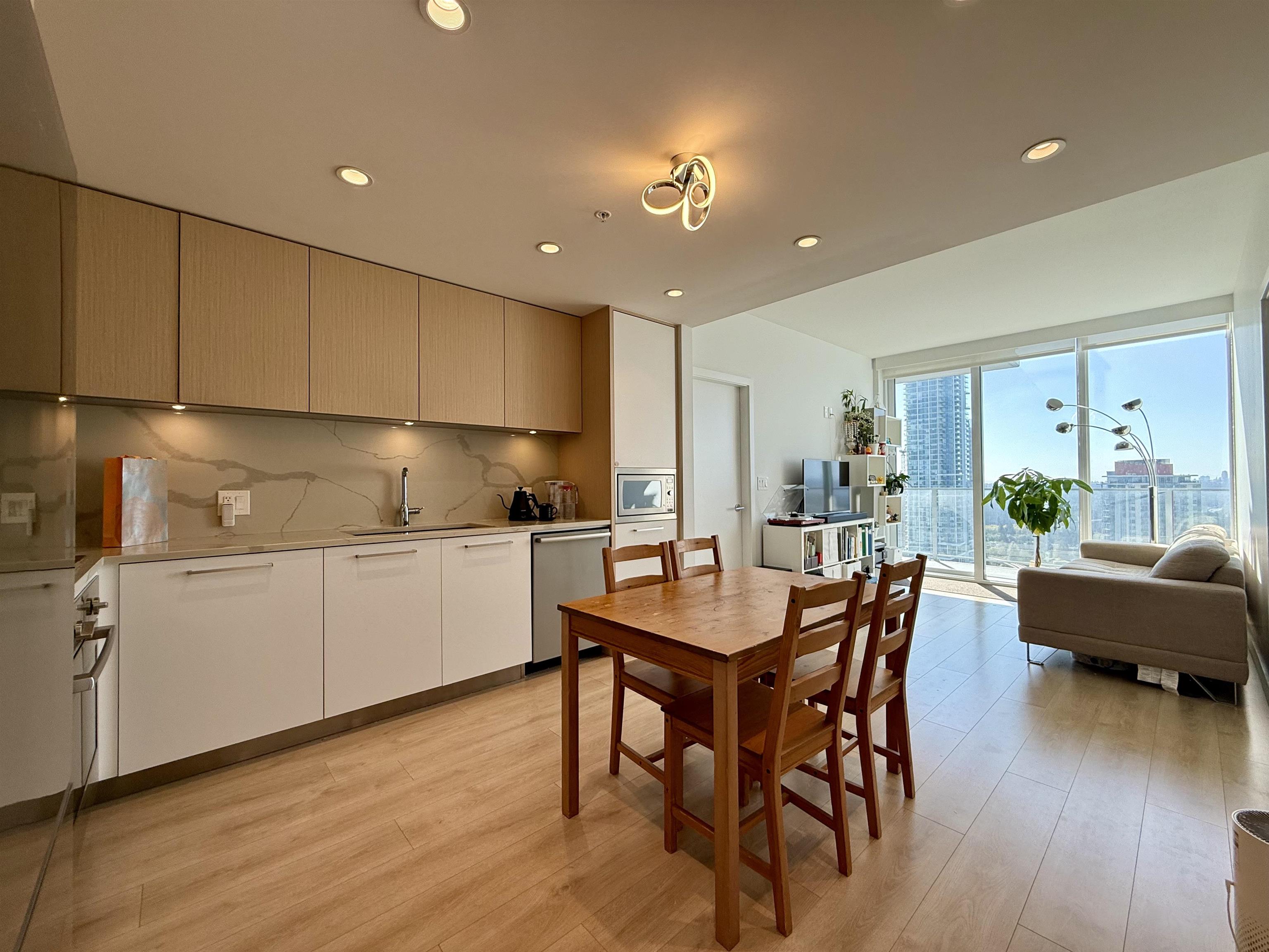 2101 567 CLARKE ROAD, R3054715, BC,