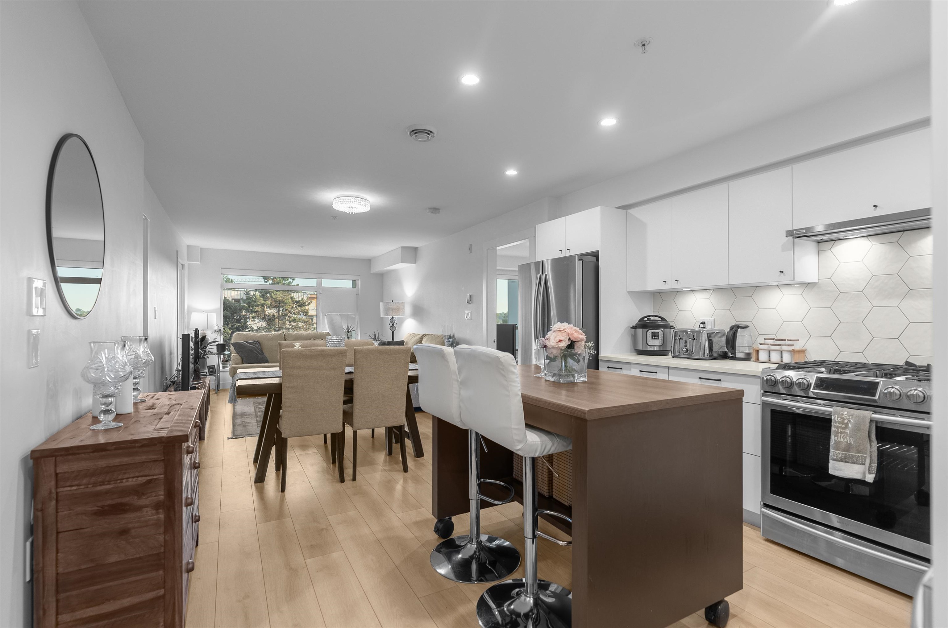 406 1519 CROWN STREET, R3054753, BC,
