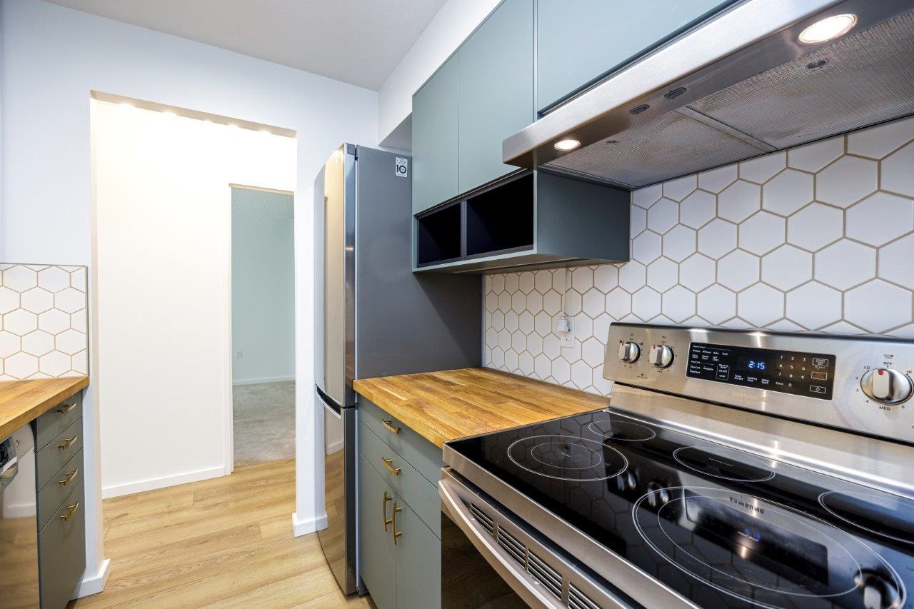 304 2008 FULLERTON AVENUE, R3054761, BC,