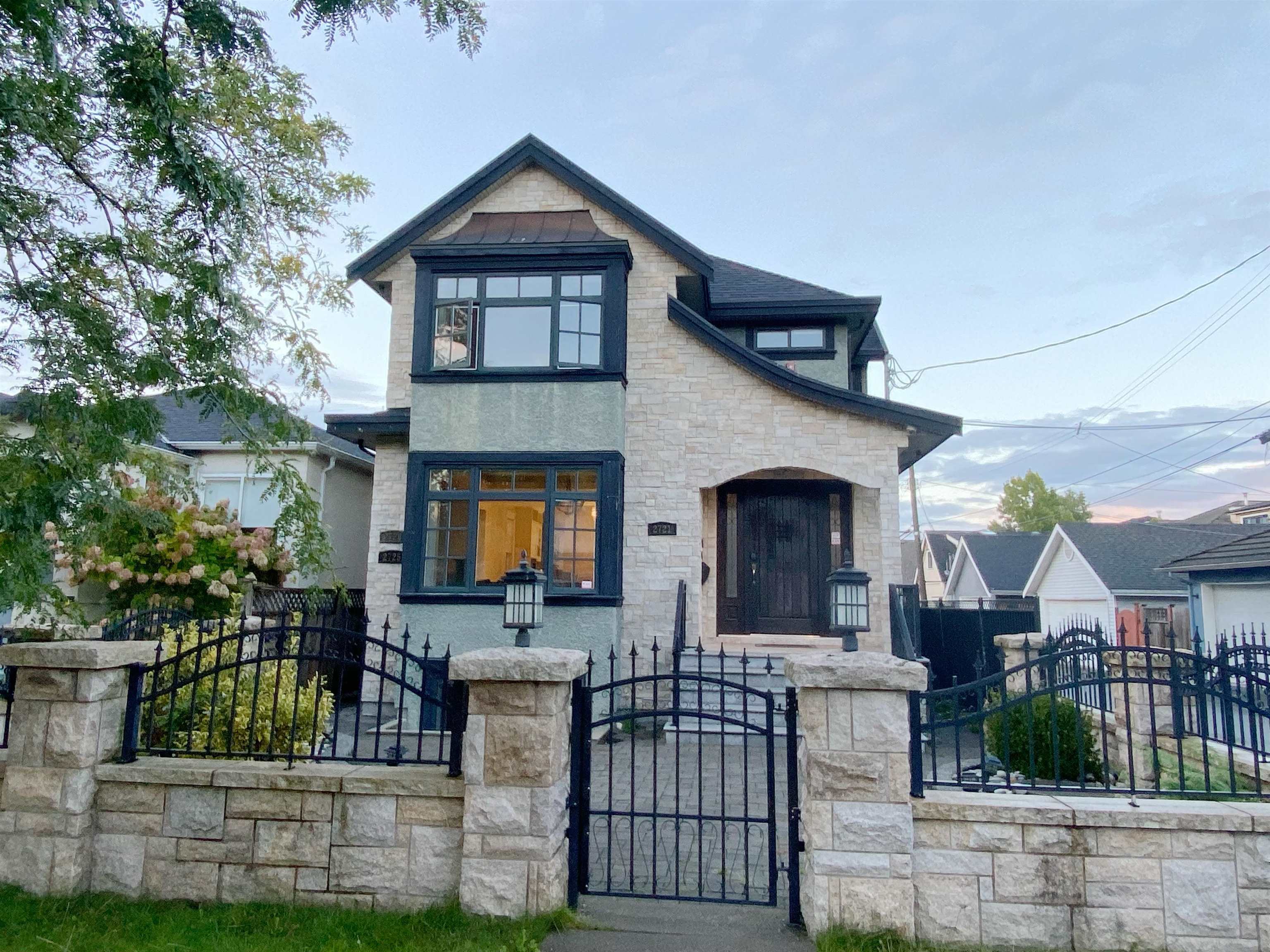 2721 W 21 AVENUE, Vancouver BC V6L 1K4, R3054799, BC,