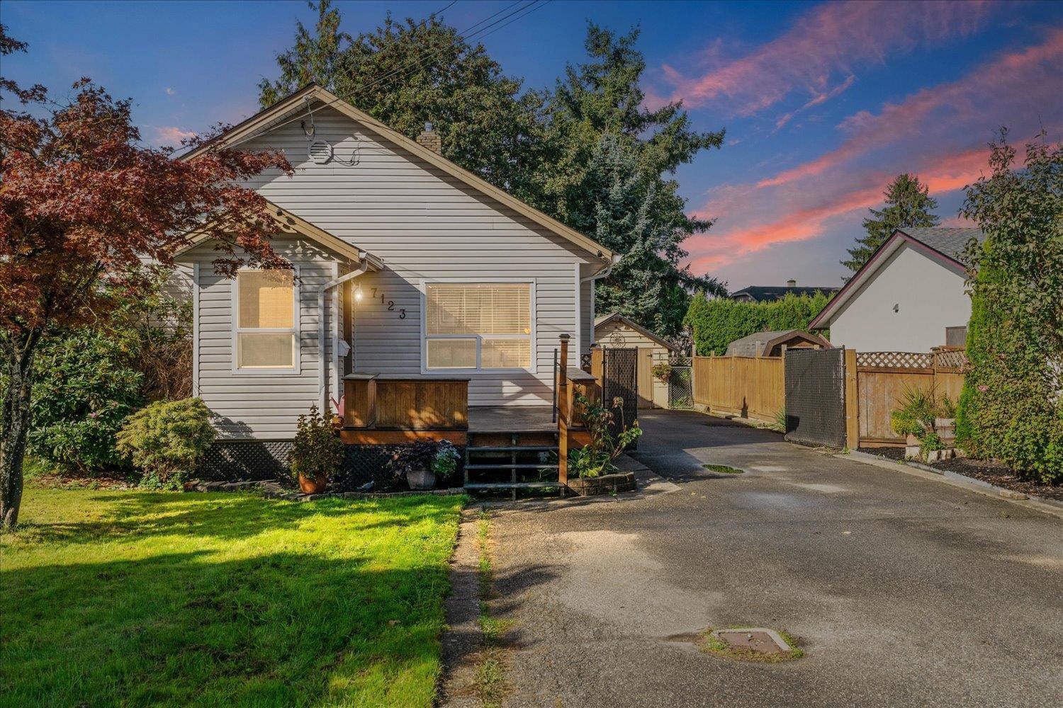 7123 ROCHESTER AVENUE, Chilliwack BC V2R 2P3, R3054850, BC,