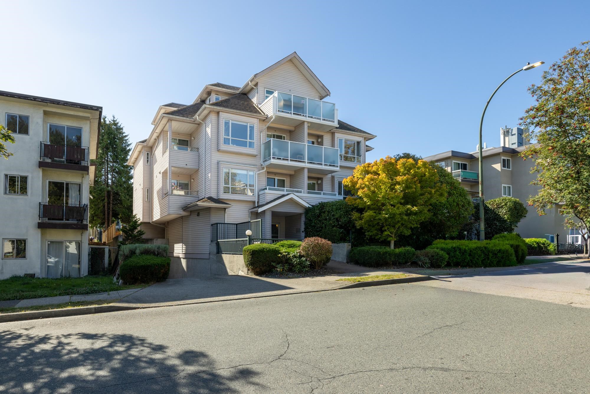 303 788 8TH AVENUE, R3054899, BC,