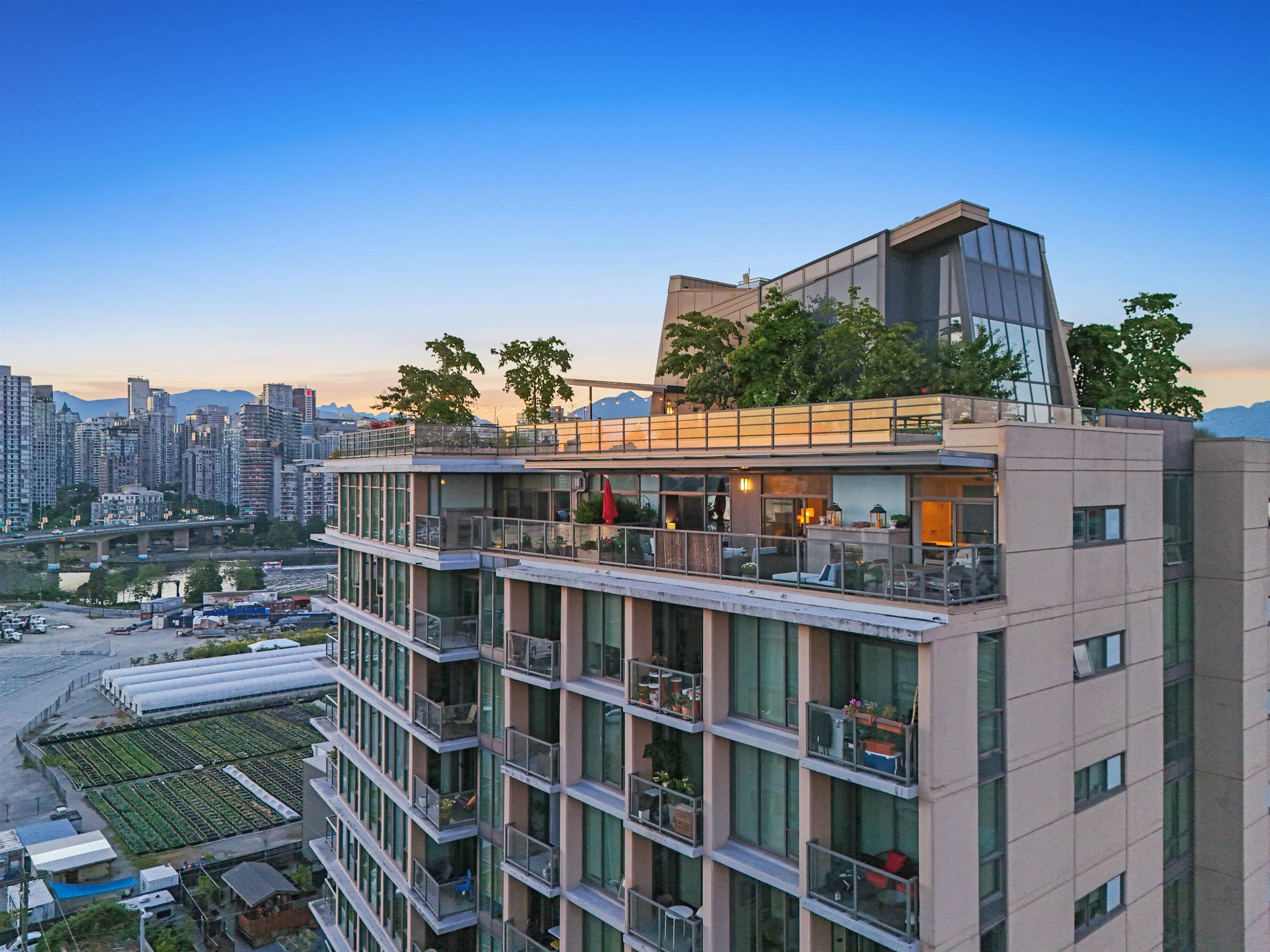 1606 288 1ST AVENUE, R3055187, BC,