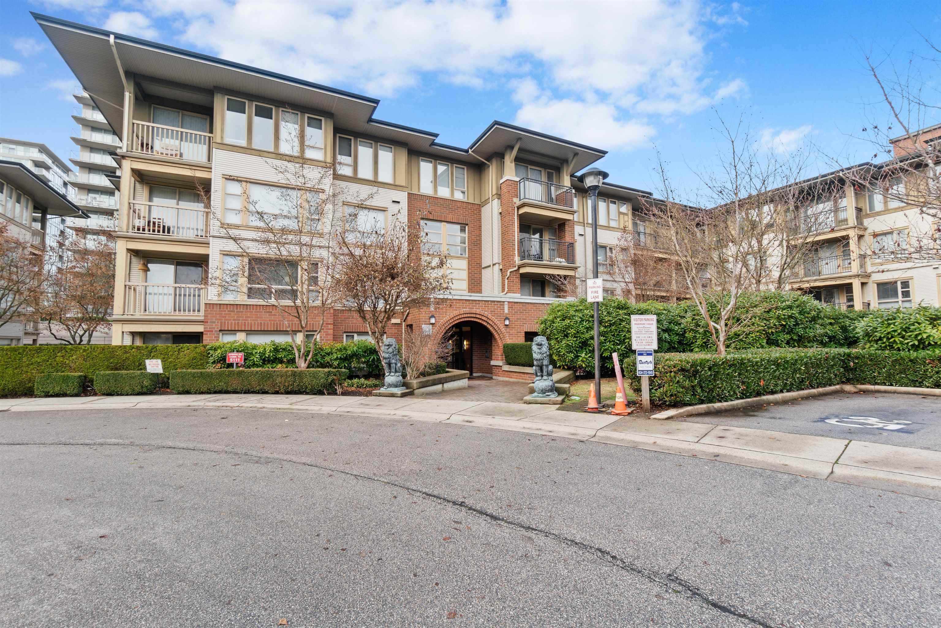 5403 5111 GARDEN CITY ROAD, R3055271, BC,