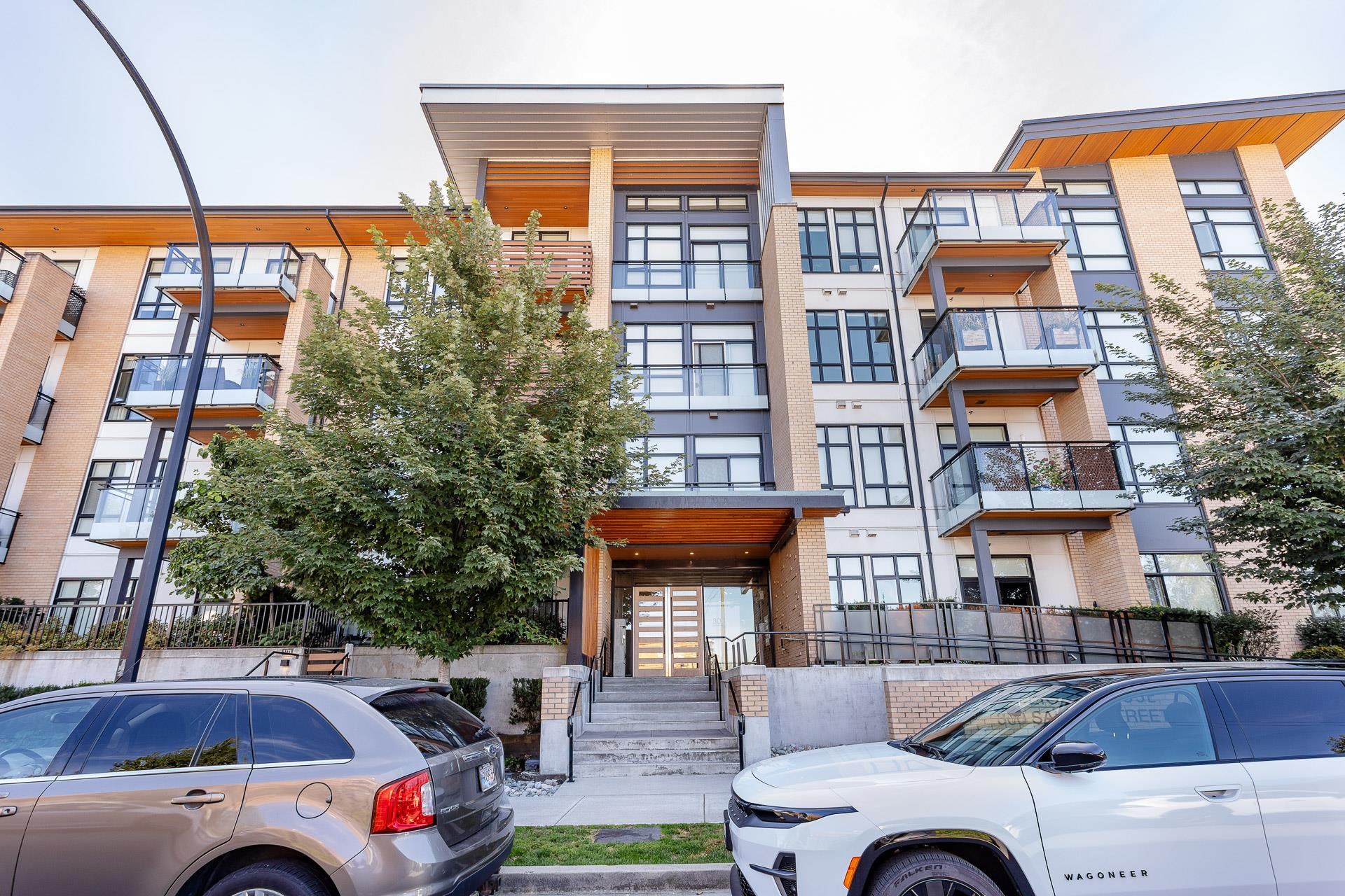 307 300 SALTER STREET, R3055391, BC,
