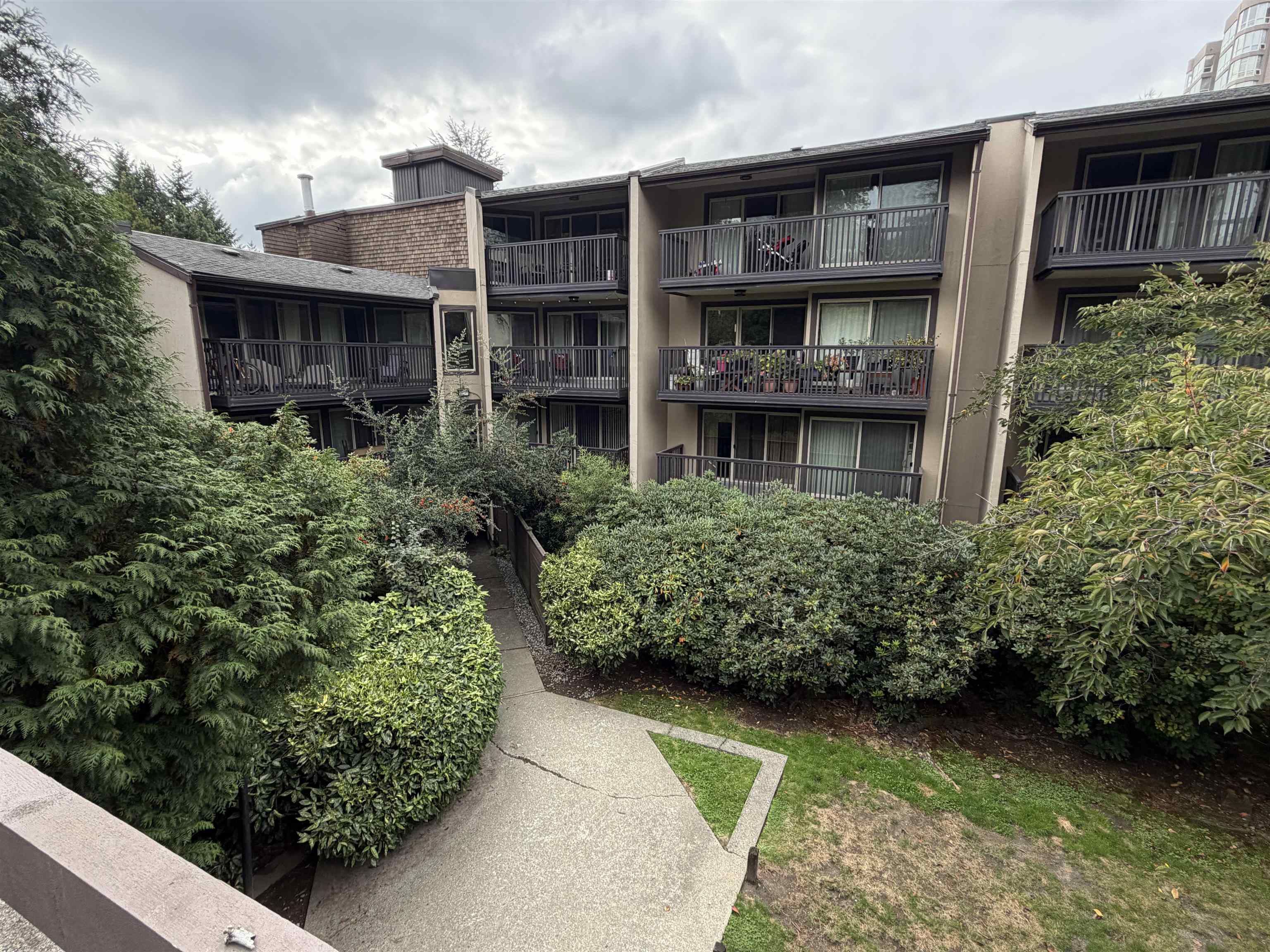 218 9857 MANCHESTER DRIVE, R3055511, BC,