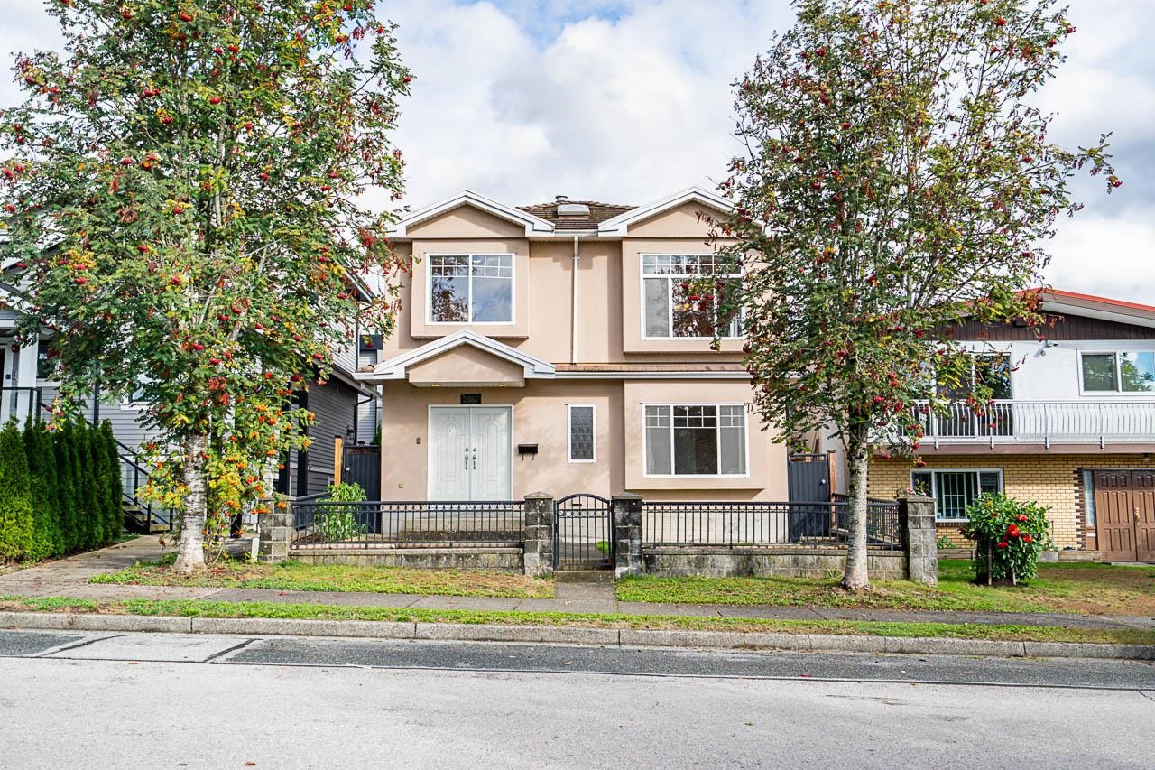2887 E GEORGIA STREET, Vancouver BC V5K 2K3, R3055570, BC,