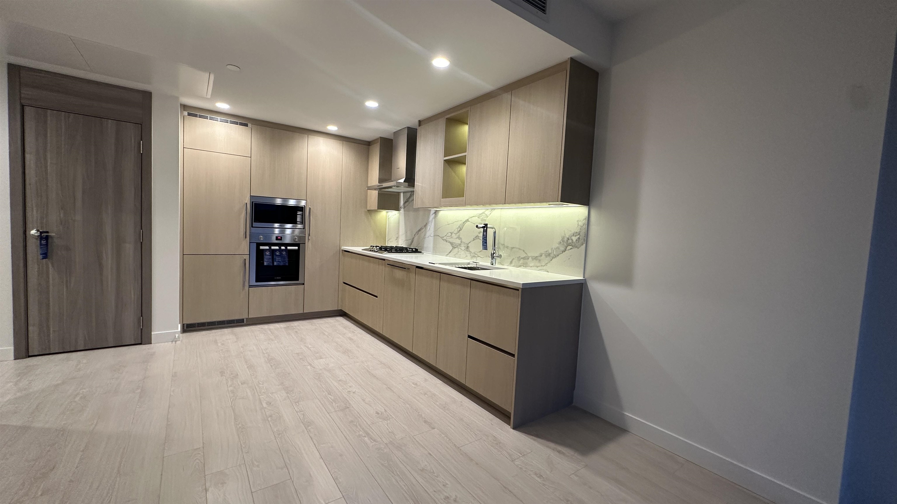 4890 LOUGHEED HIGHWAY, Burnaby BC V5C 0N2, R3055606, BC,