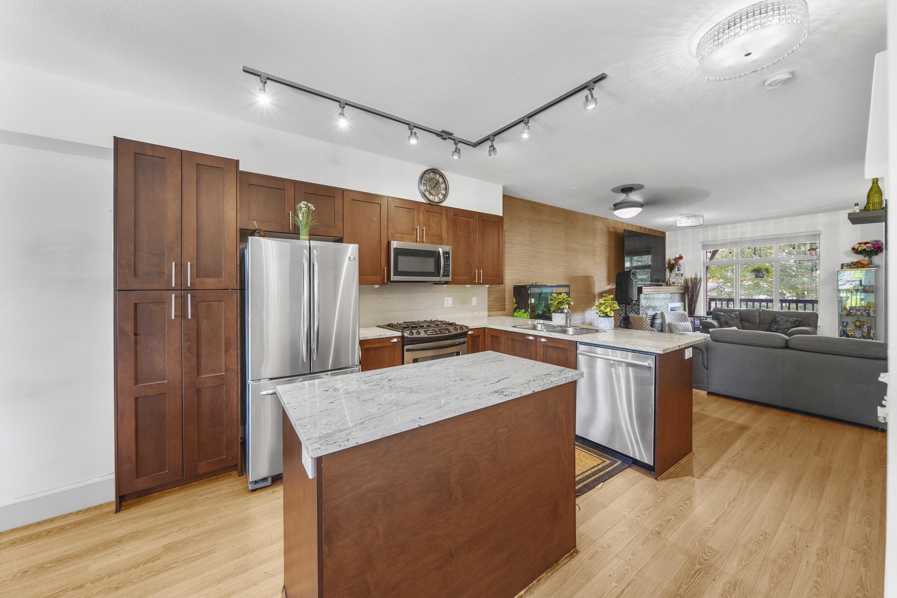 15 19478 65 AVENUE, R3055835, BC,