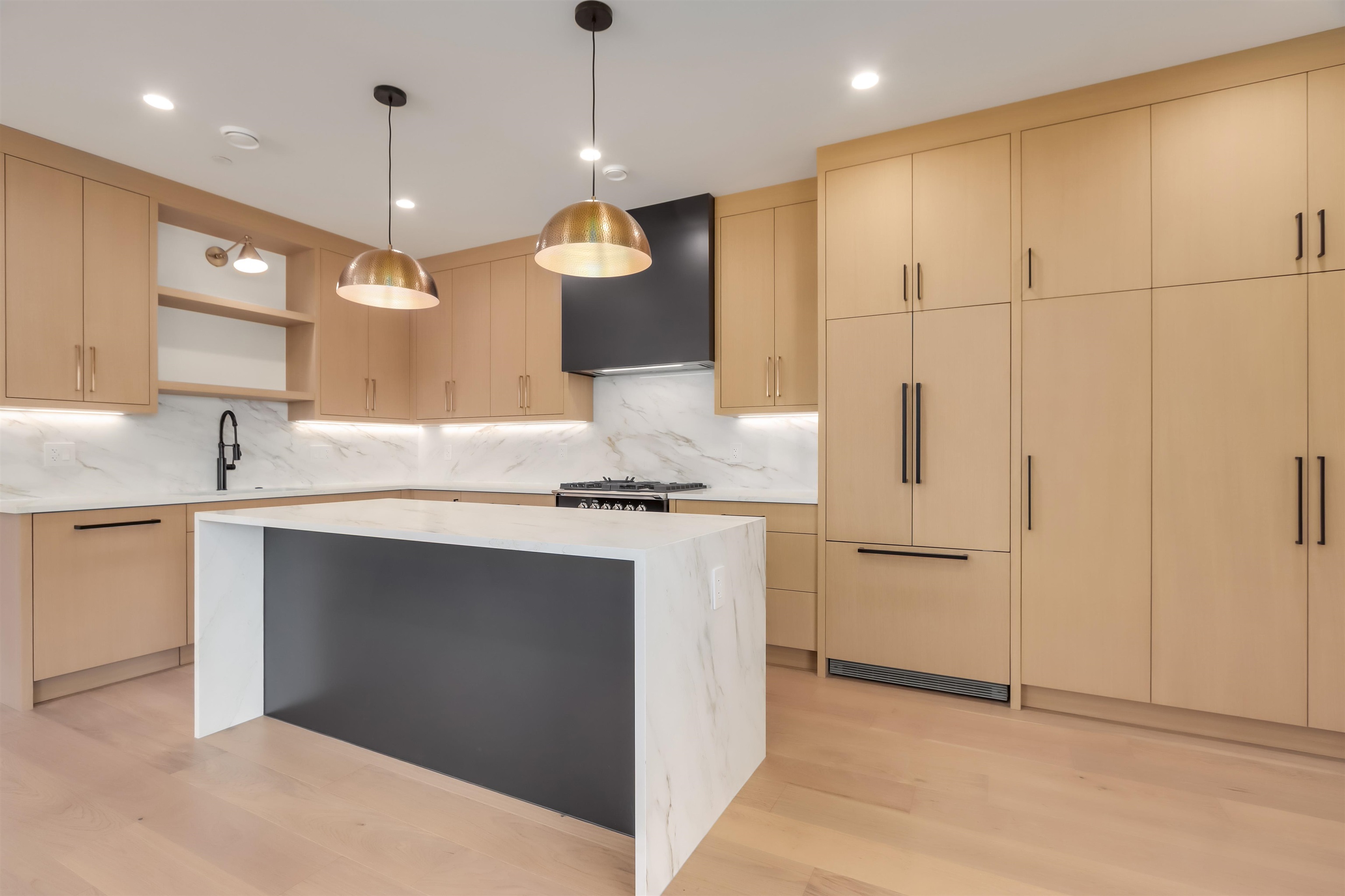 2698 E 5TH AVENUE, Vancouver BC V5M 1M9, R3055867, BC,