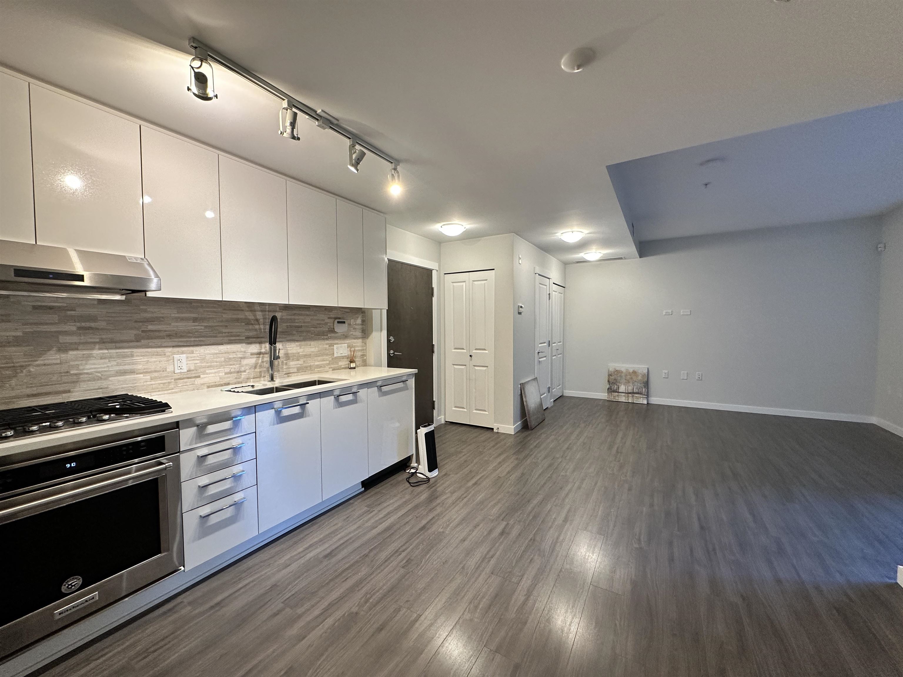 122 9500 TOMICKI AVENUE, R3055881, BC,