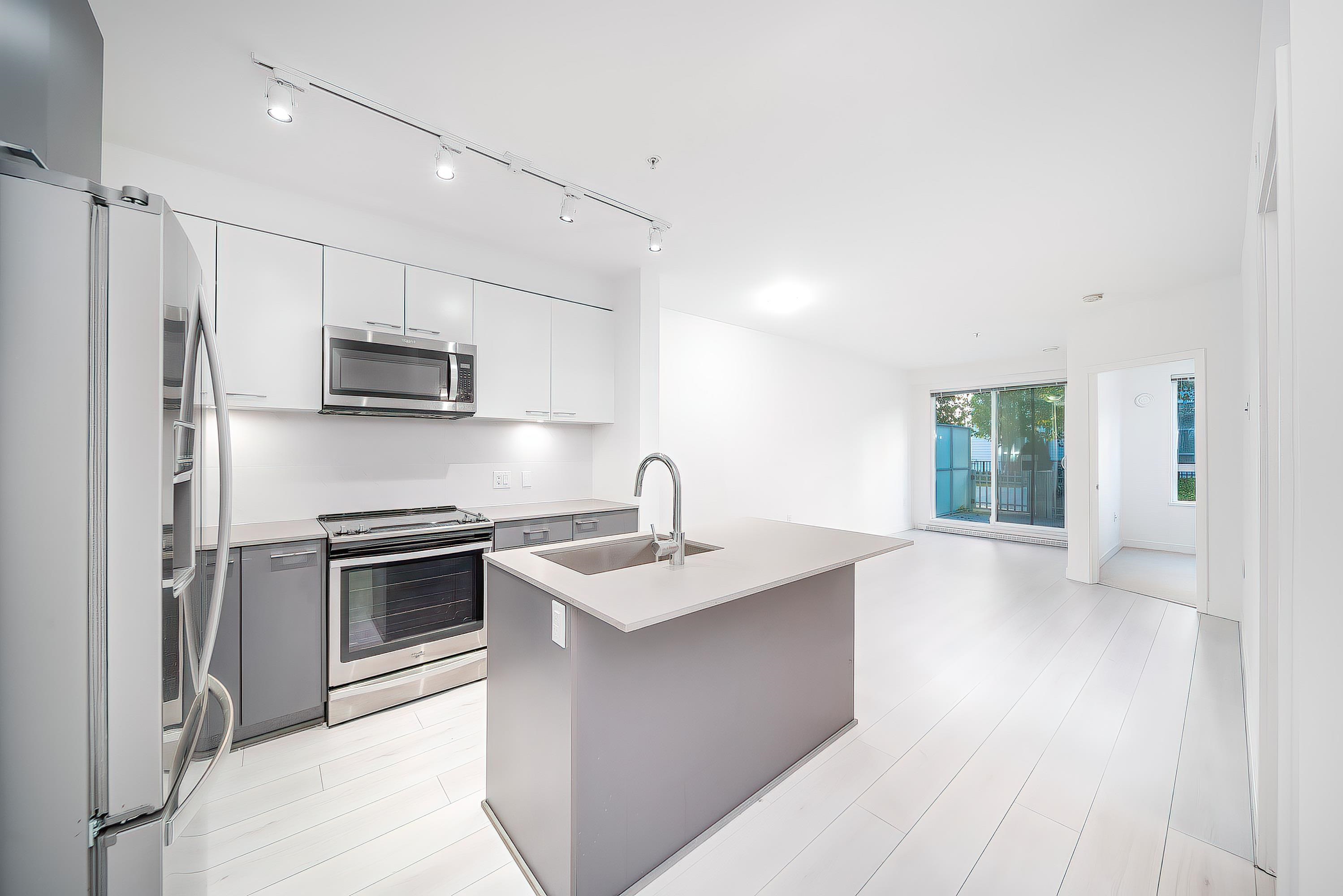 121 13963 105 BOULEVARD, R3055967, BC,