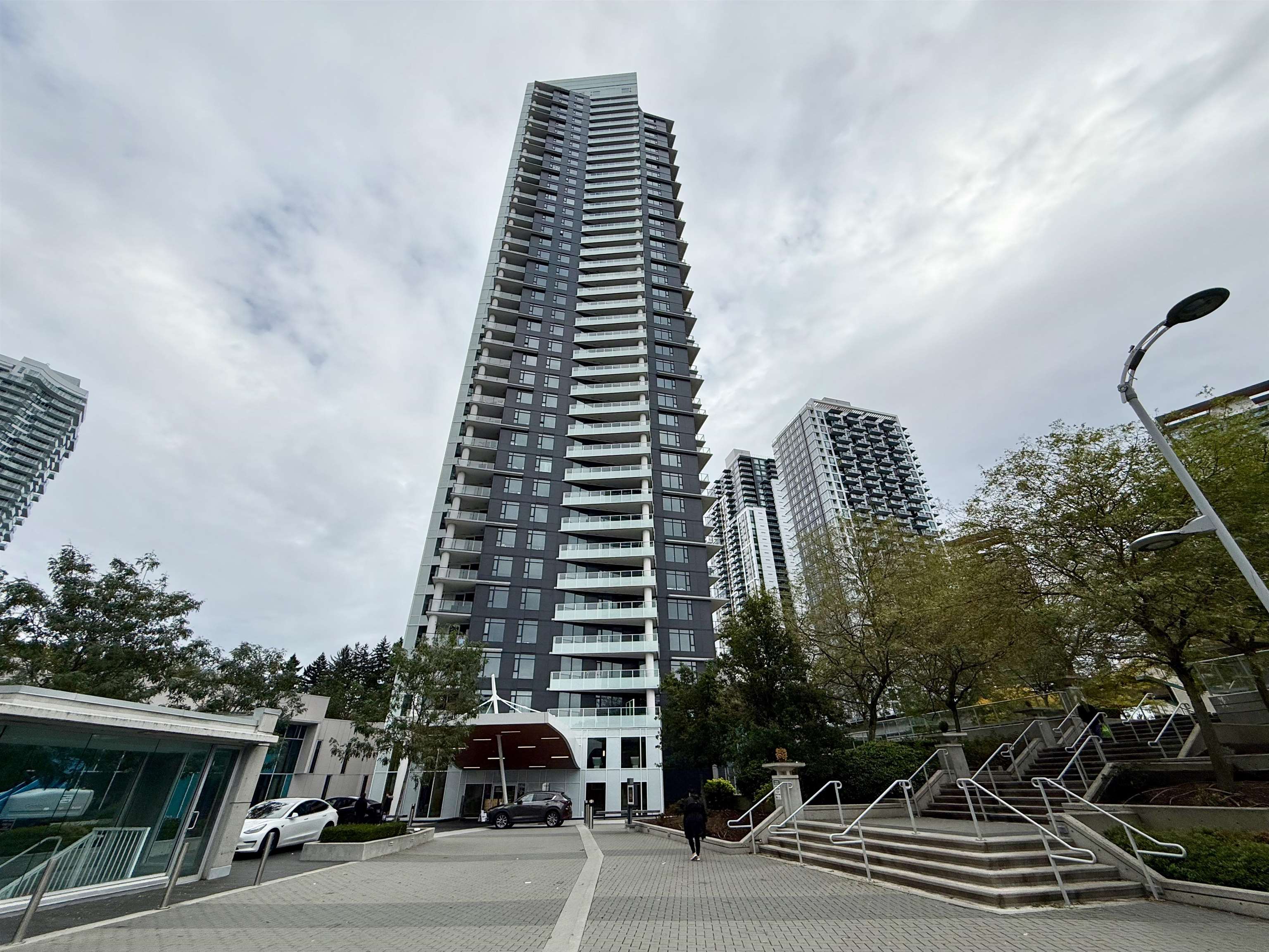 805 9887 WHALLEY BOULEVARD, R3055983, BC,