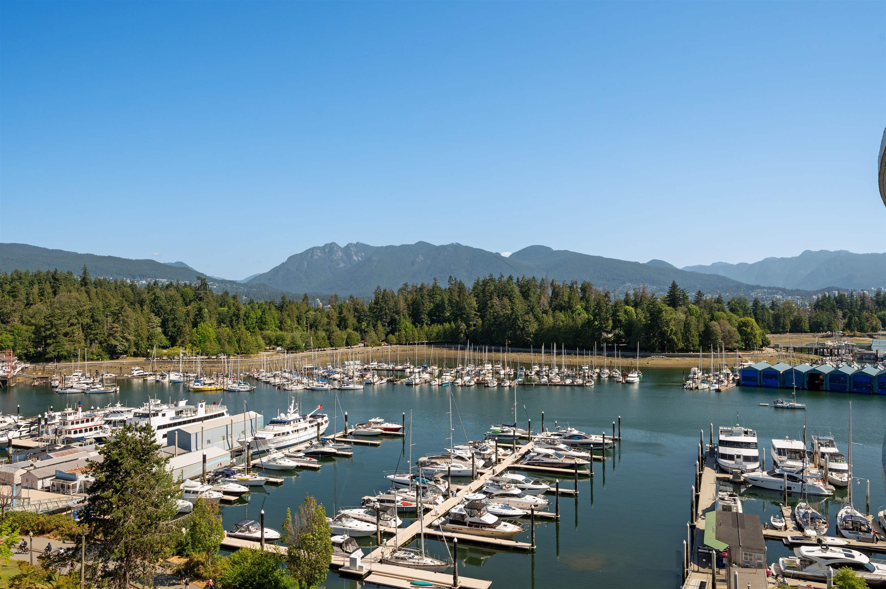 100X 1777 BAYSHORE DRIVE, R3056086, BC,