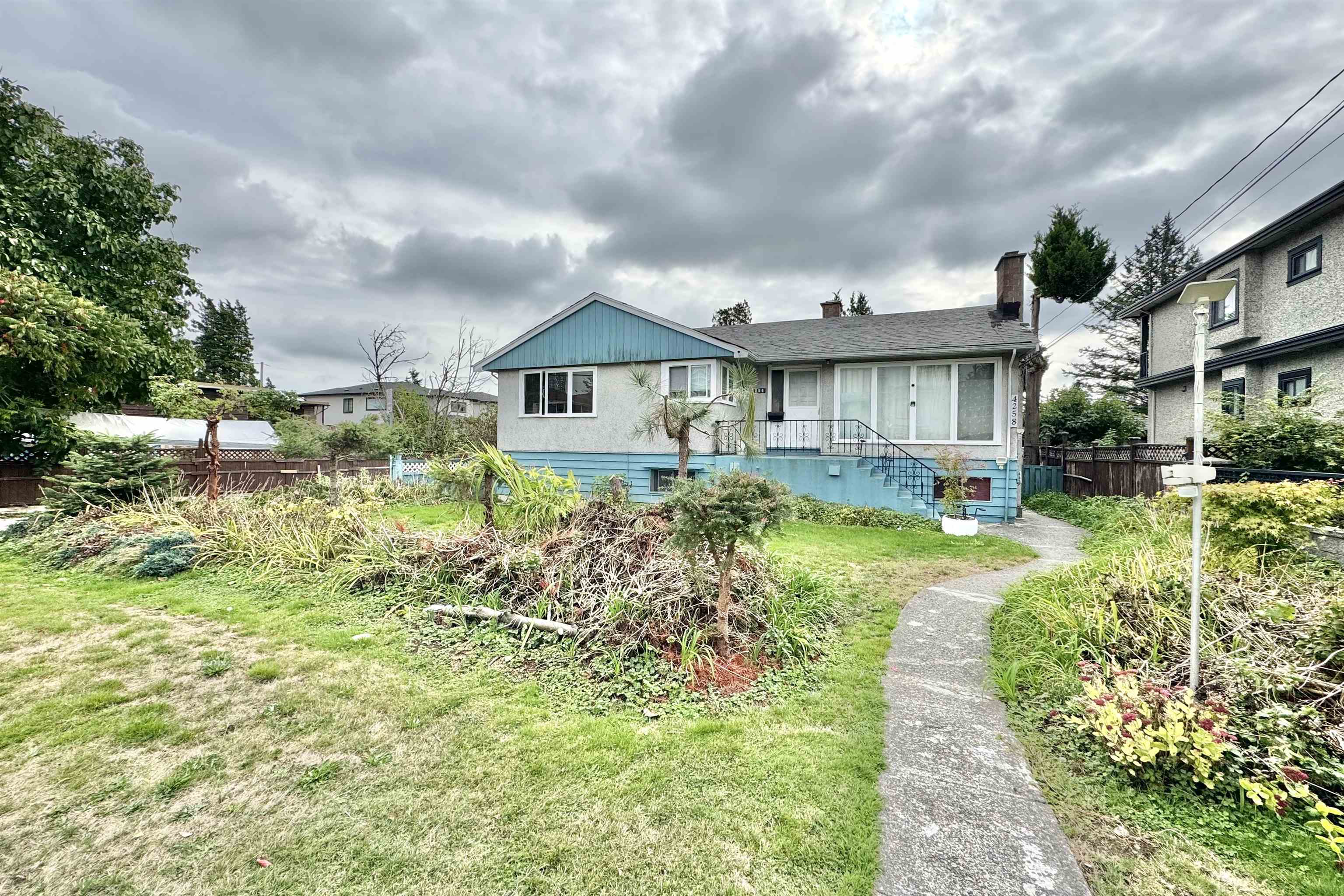 4258 HURST STREET, Burnaby BC V5J 1M7, R3056138, BC,