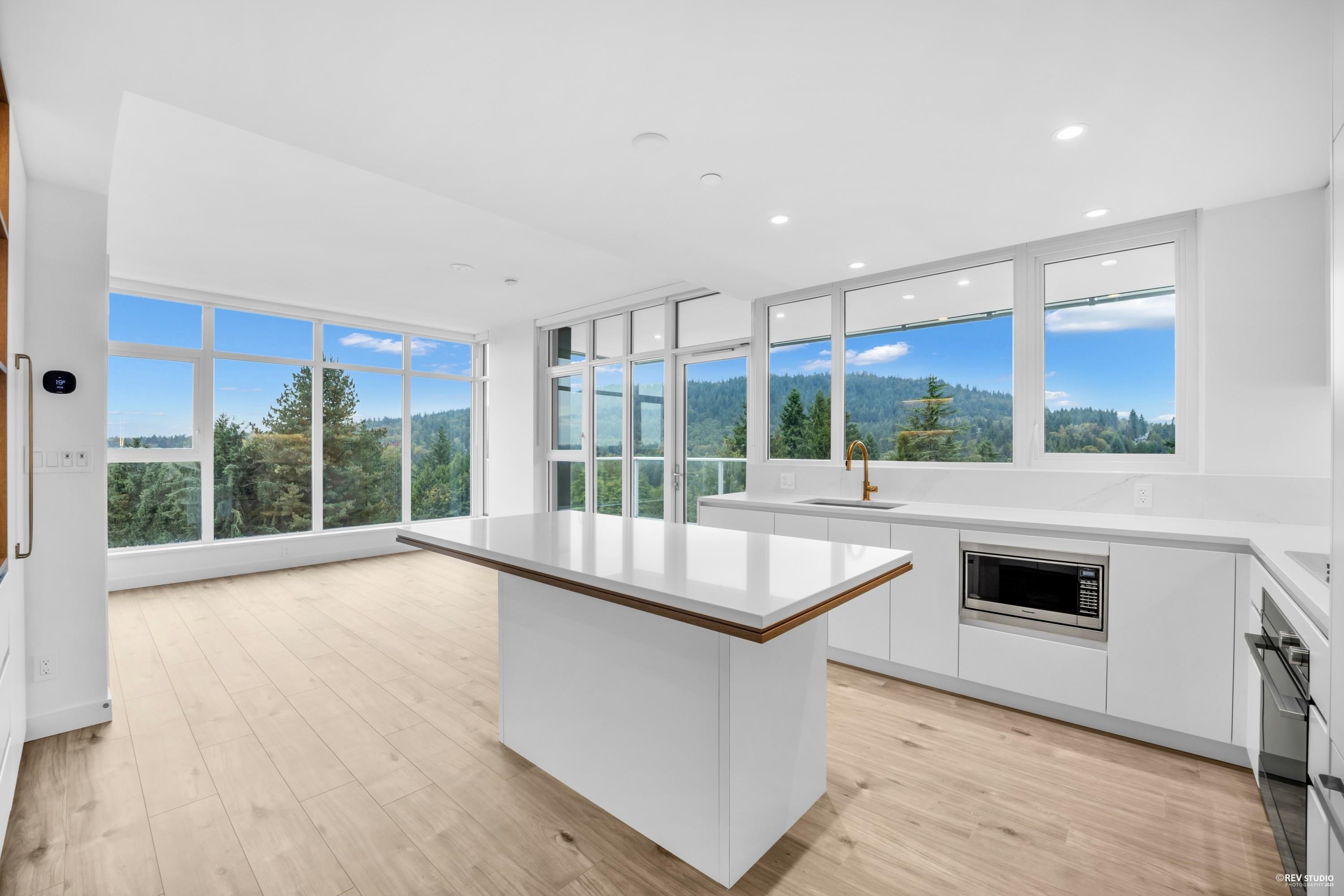 508 720 FARROW STREET, R3056182, BC,