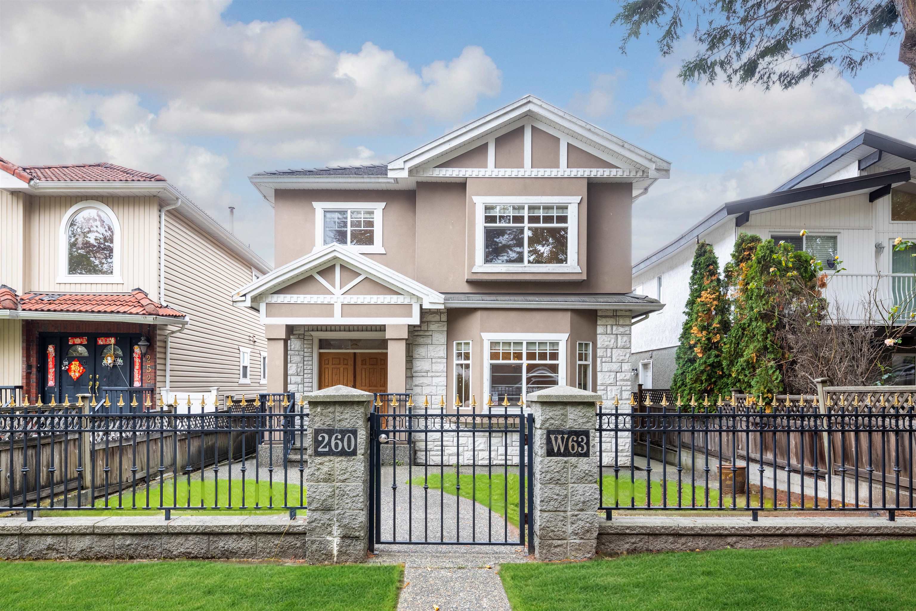 260 W 63RD AVENUE, Vancouver BC V5X 2H8, R3056207, BC,