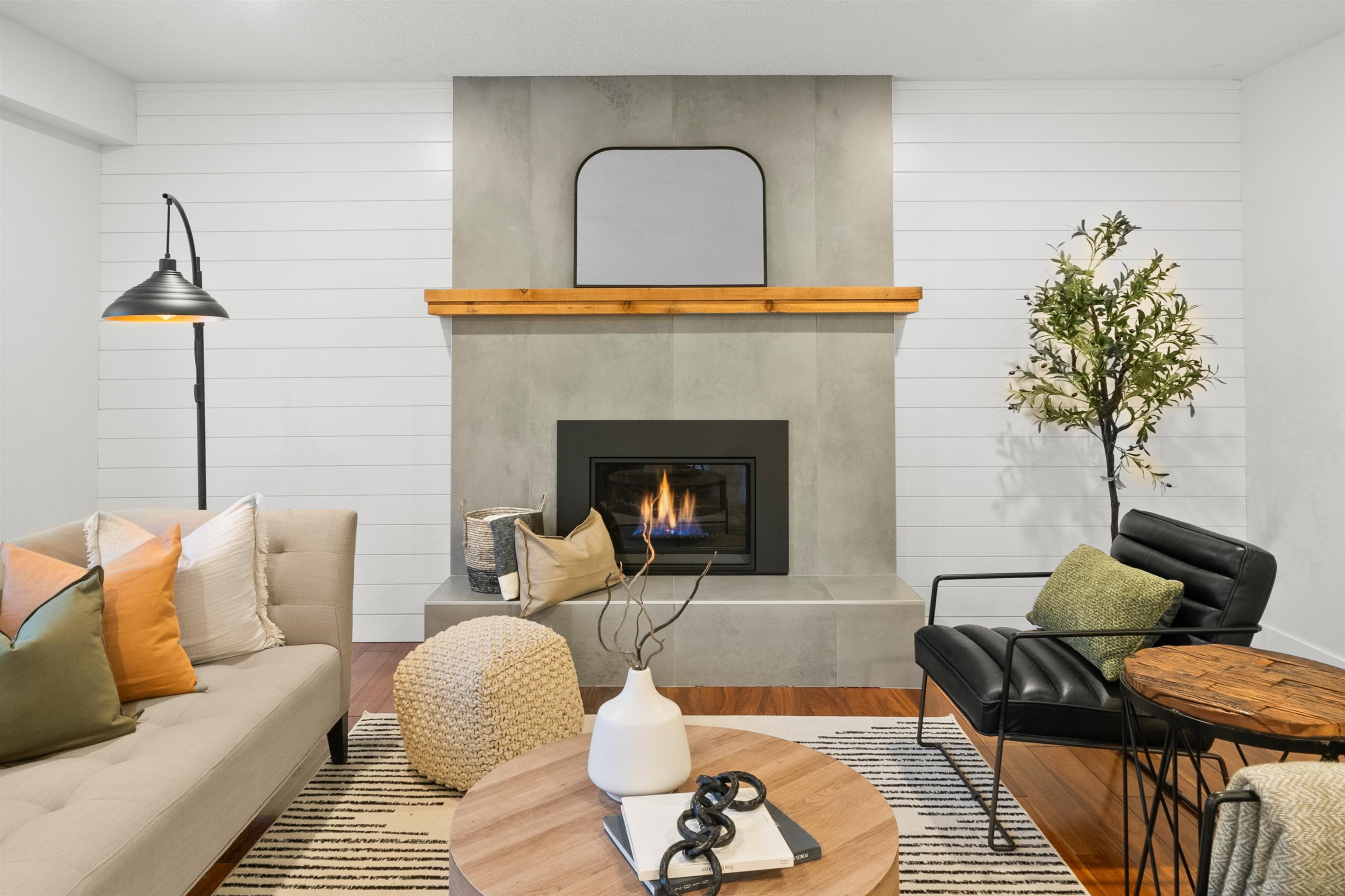 4593 CLIFFMONT ROAD, North Vancouver BC V7G 1J8, R3056371, BC,