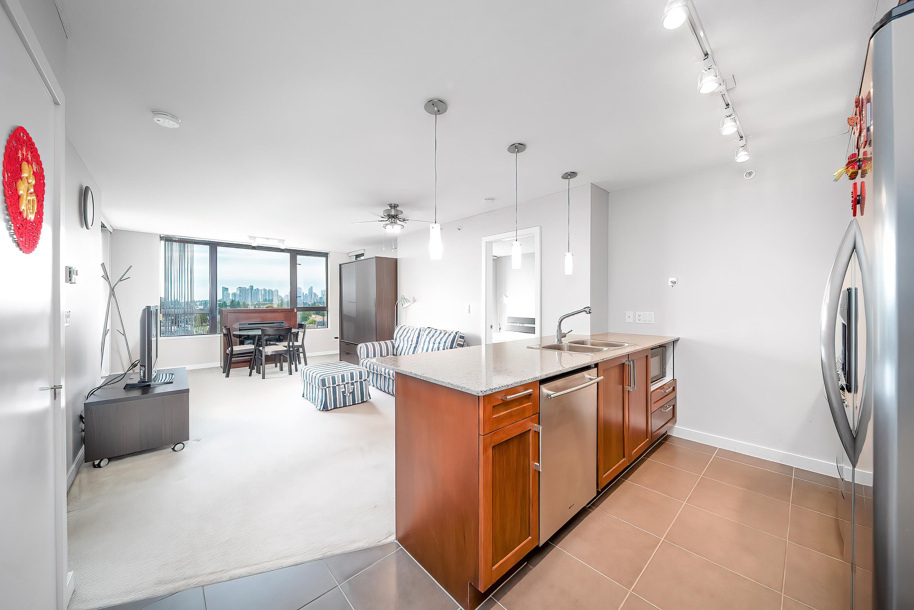 1205 7088 SALISBURY AVENUE, R3056381, BC,
